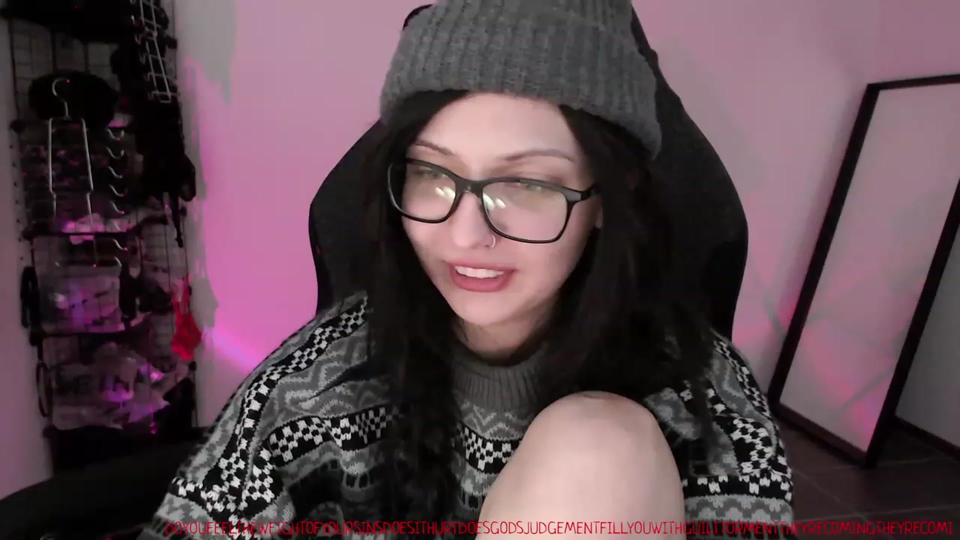 Gallery image thumbnail from RoomToAvoid's myfreecams stream on, 03/25/2023, 04:02 image 20 of 20