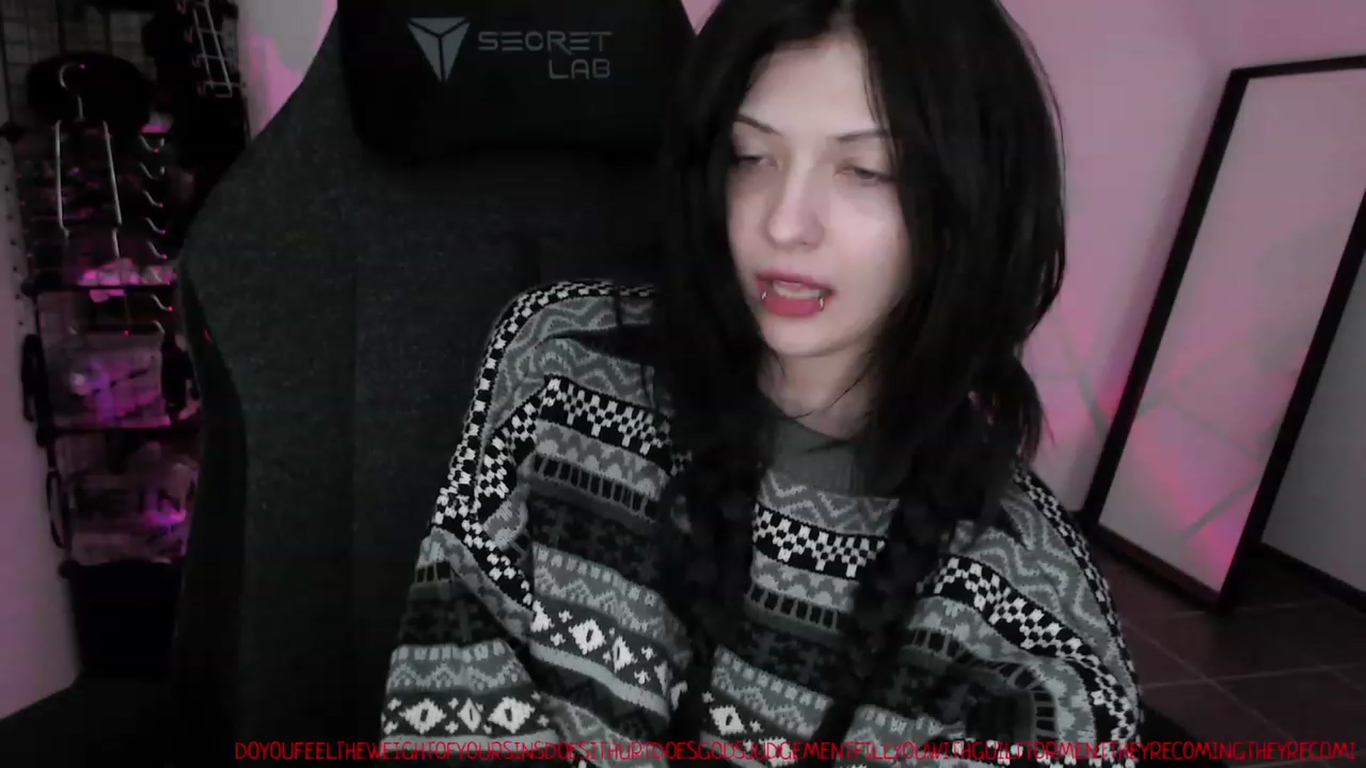 Gallery image thumbnail from RoomToAvoid's myfreecams stream on, 03/25/2023, 04:02 image 8 of 20