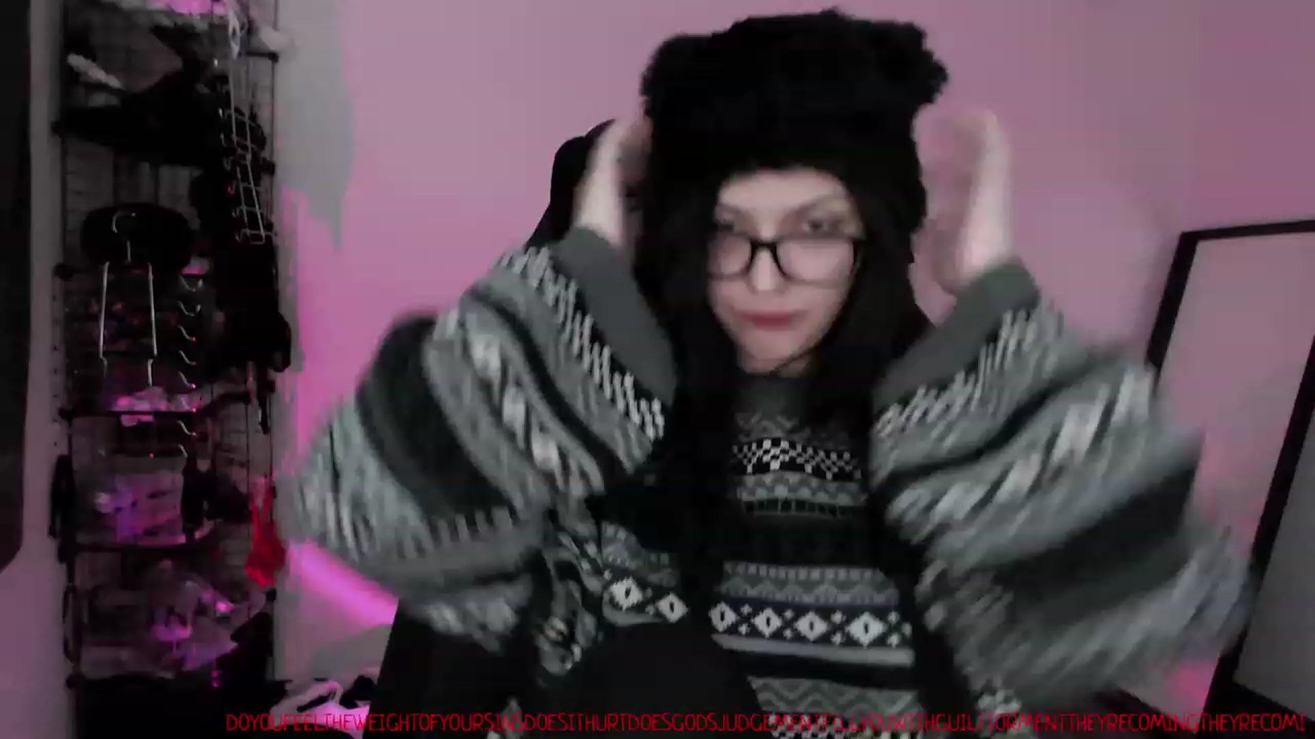 Gallery image thumbnail from RoomToAvoid's myfreecams stream on, 03/25/2023, 04:02 image 15 of 20