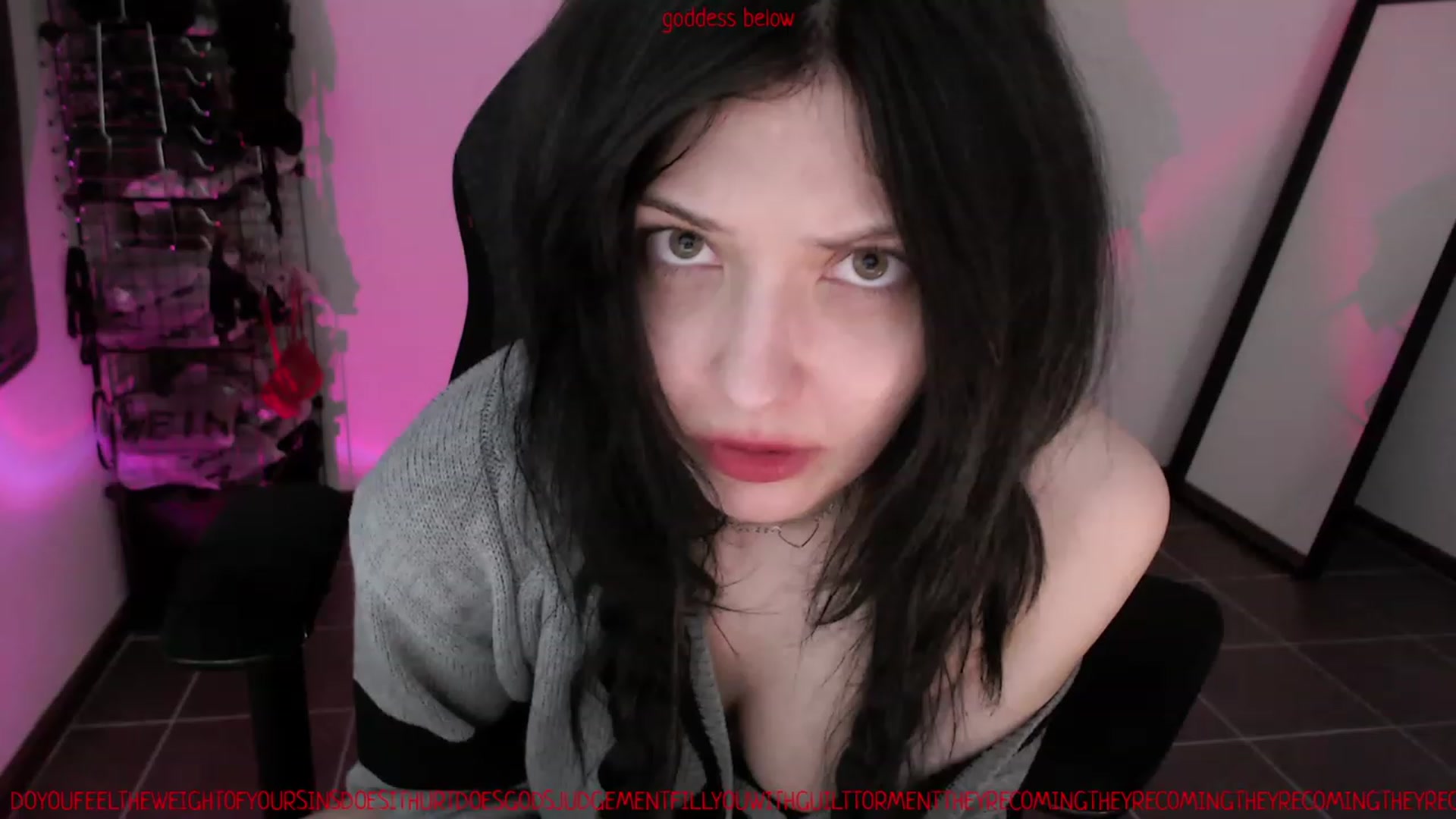 Gallery image thumbnail from RoomToAvoid's myfreecams stream on, 03/25/2023, 06:52 image 19 of 20