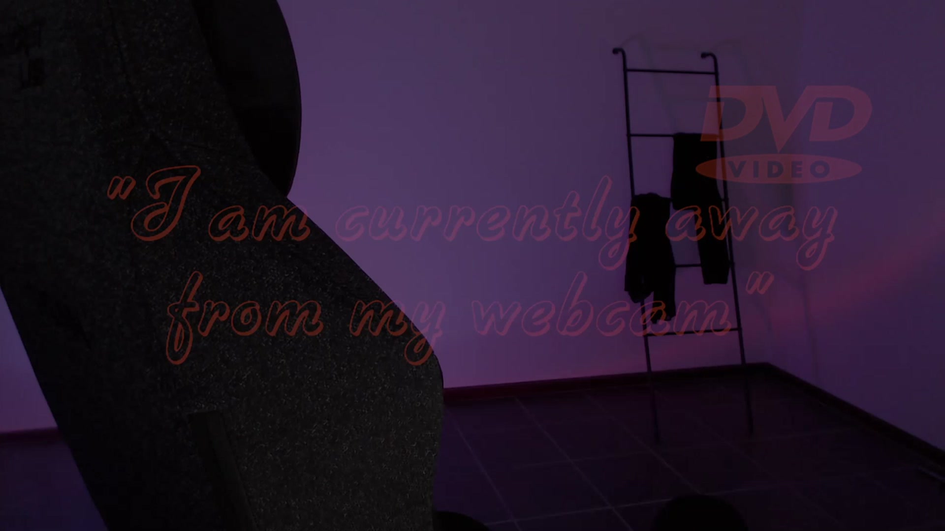 Gallery image thumbnail from RoomToAvoid's myfreecams stream on, 03/26/2023, 10:00 image 6 of 20