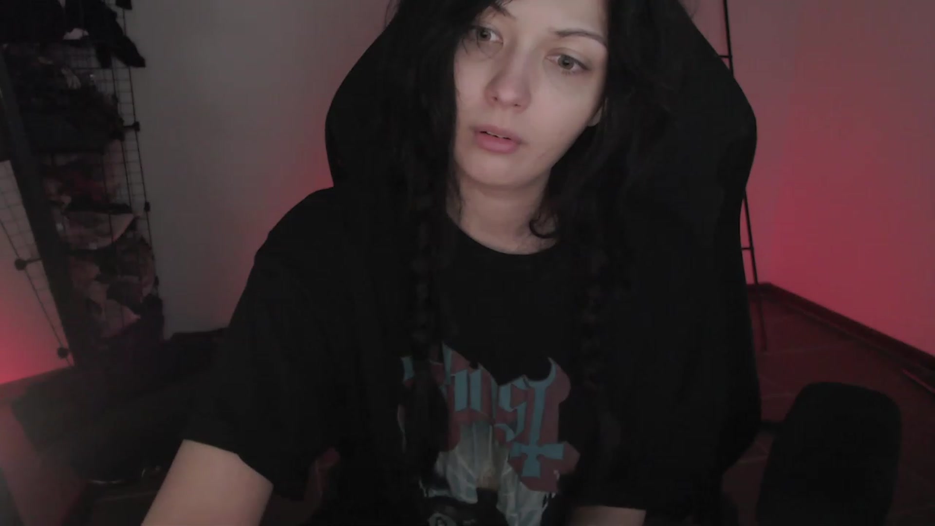 Gallery image thumbnail from RoomToAvoid's myfreecams stream on, 03/28/2023, 03:33 image 4 of 20