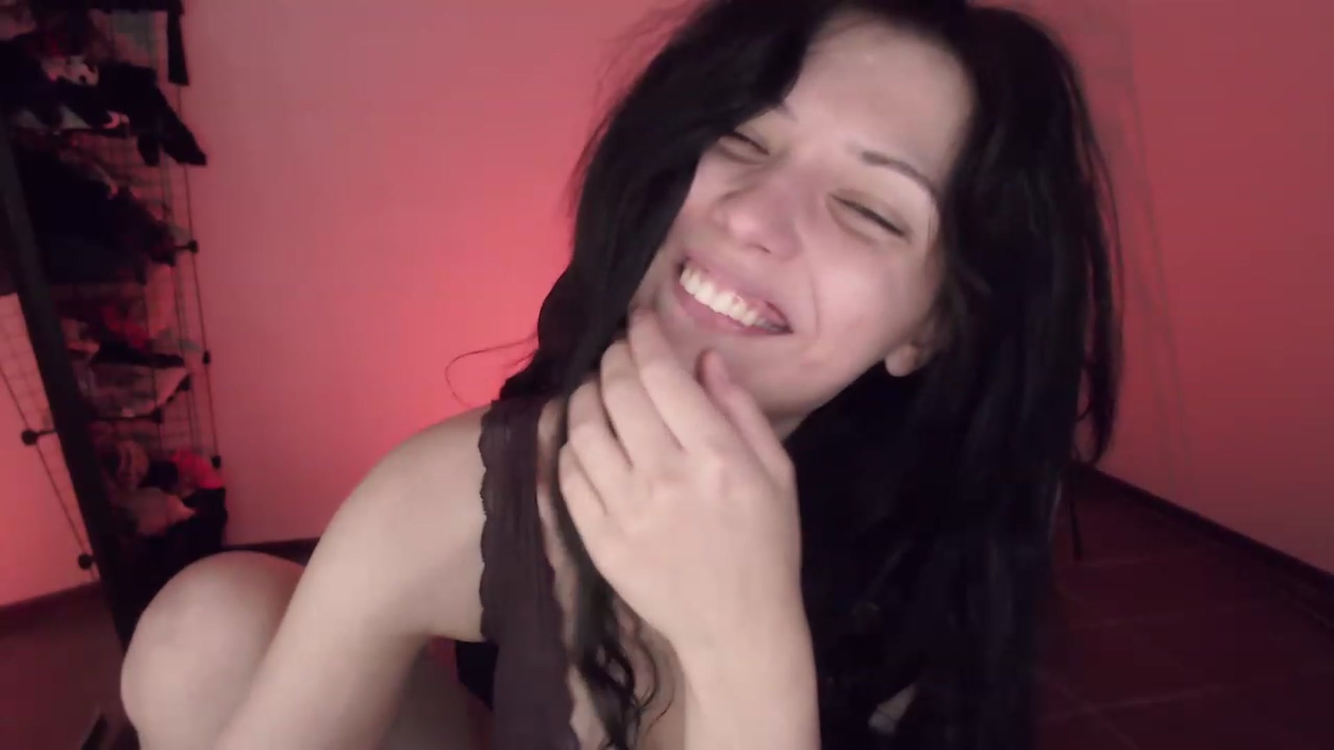 Gallery image thumbnail from RoomToAvoid's myfreecams stream on, 03/30/2023, 05:41 image 17 of 20