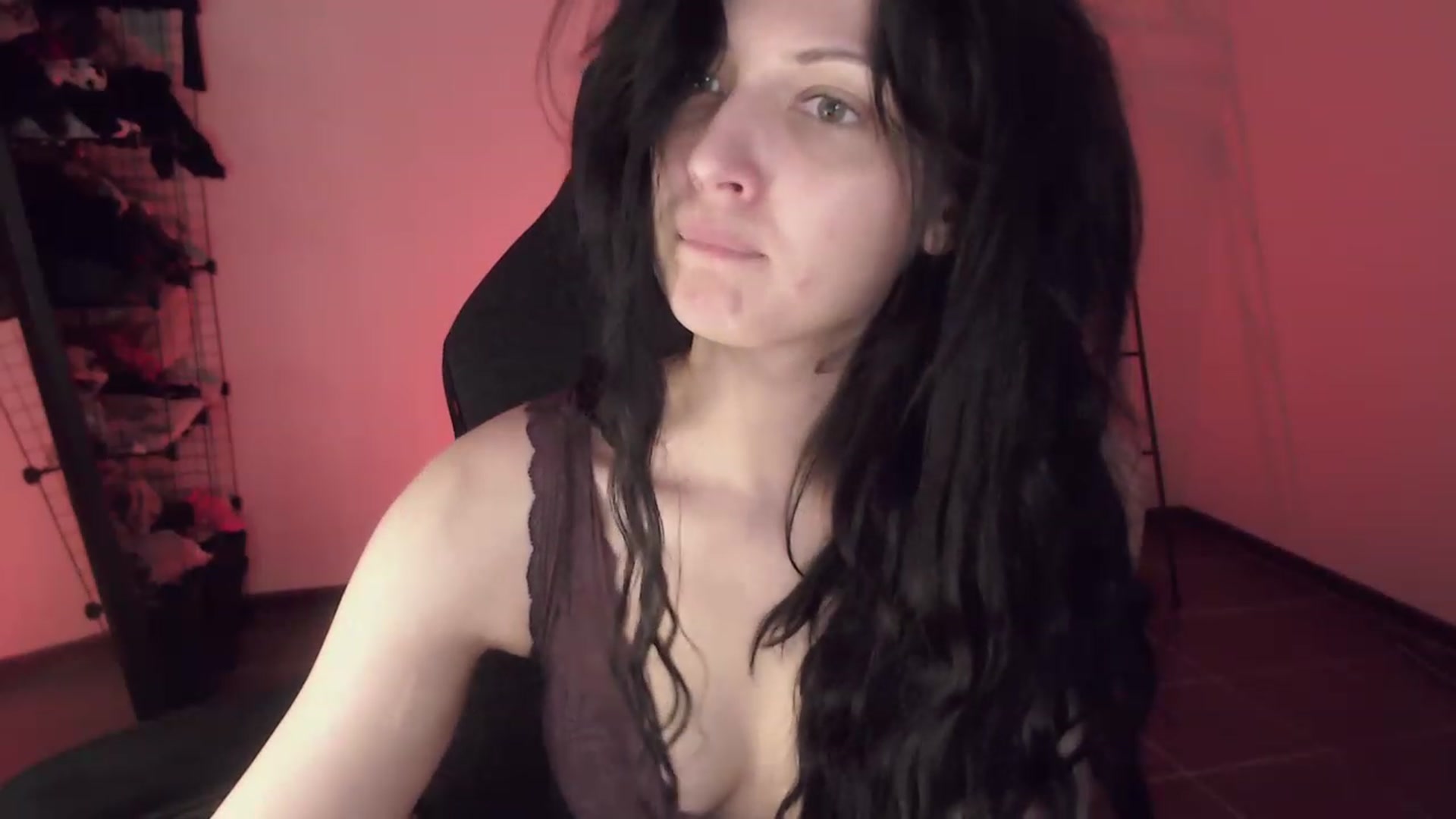 Gallery image thumbnail from RoomToAvoid's myfreecams stream on, 03/30/2023, 05:41 image 16 of 20