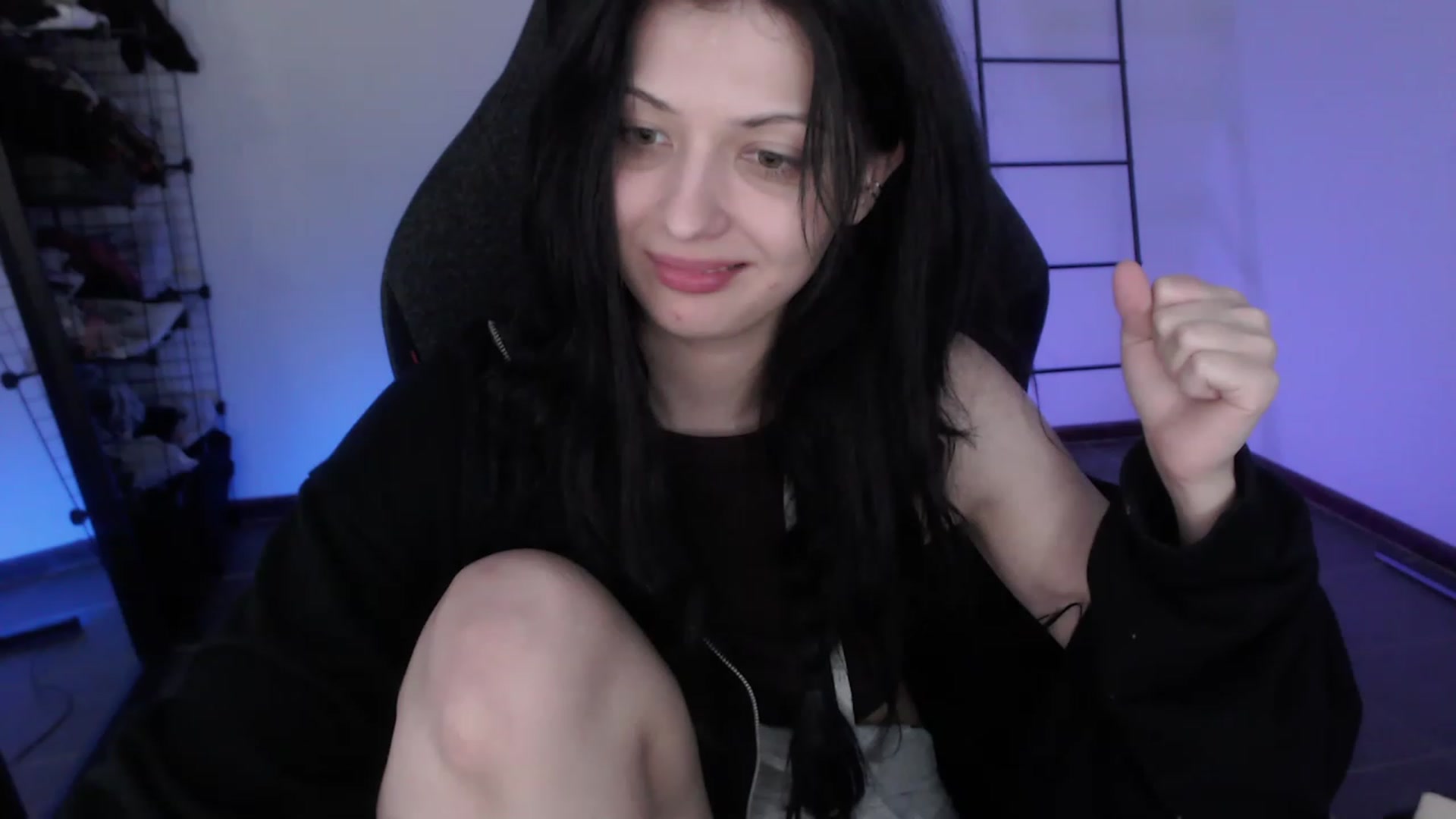 Gallery image thumbnail from RoomToAvoid's myfreecams stream on, 03/31/2023, 04:01 image 20 of 20