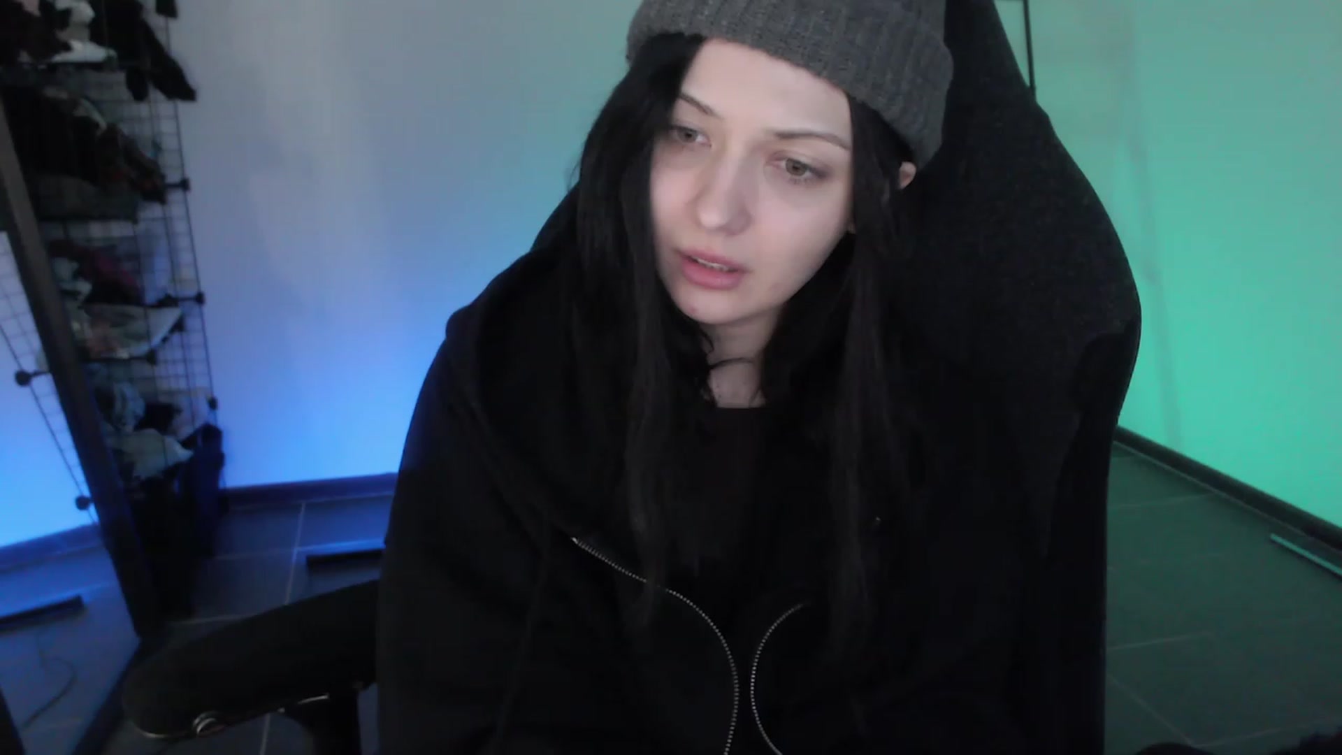 Gallery image thumbnail from RoomToAvoid's myfreecams stream on, 03/31/2023, 04:01 image 1 of 20