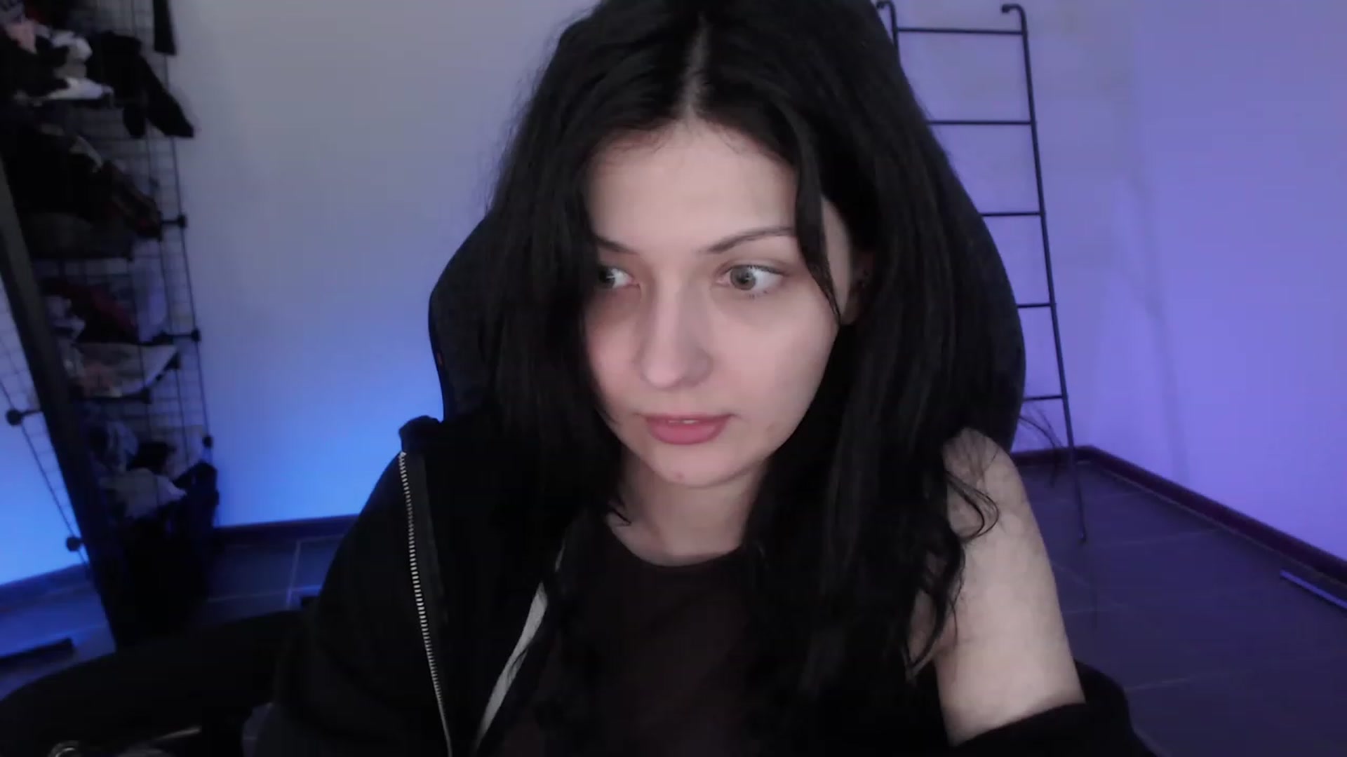Gallery image thumbnail from RoomToAvoid's myfreecams stream on, 03/31/2023, 05:06 image 8 of 20