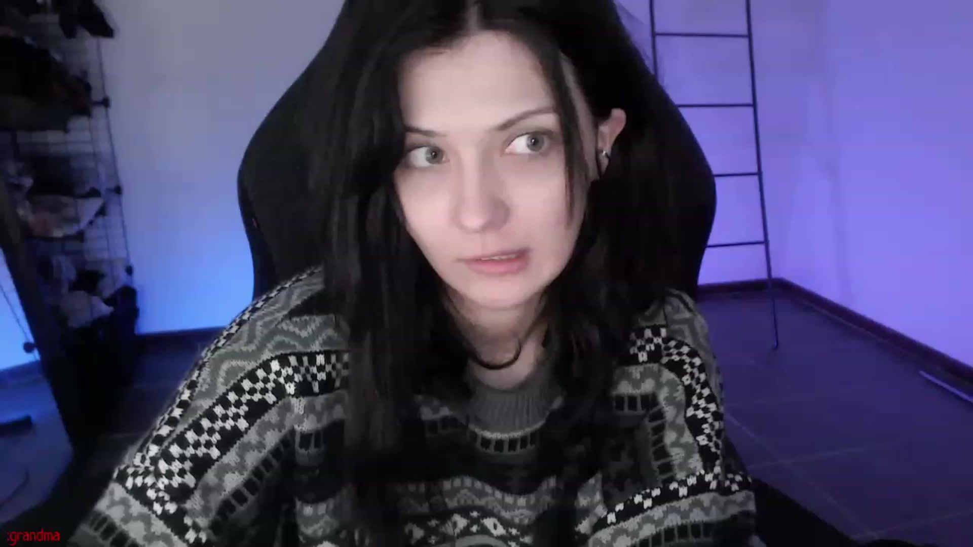 Gallery image thumbnail from RoomToAvoid's myfreecams stream on, 03/31/2023, 07:08 image 4 of 20