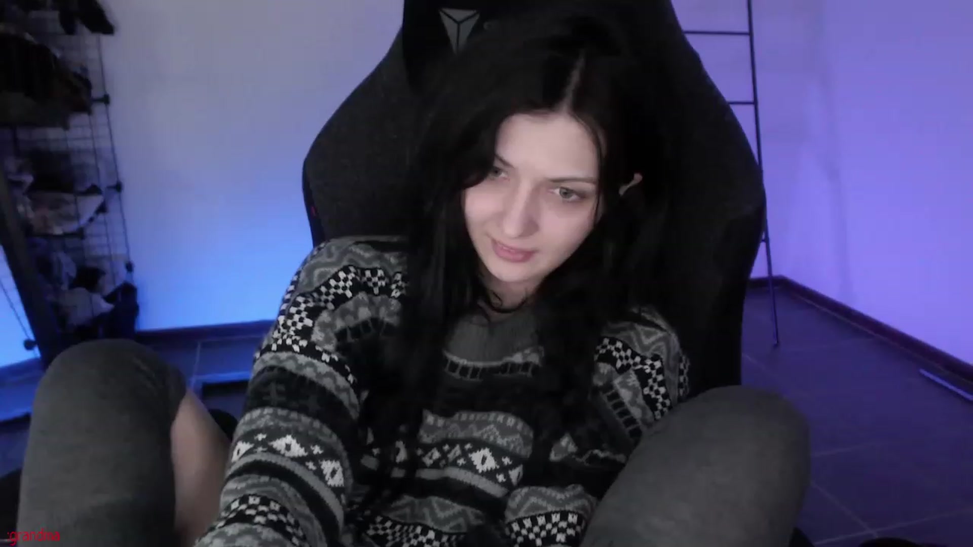 Gallery image thumbnail from RoomToAvoid's myfreecams stream on, 03/31/2023, 07:08 image 8 of 20