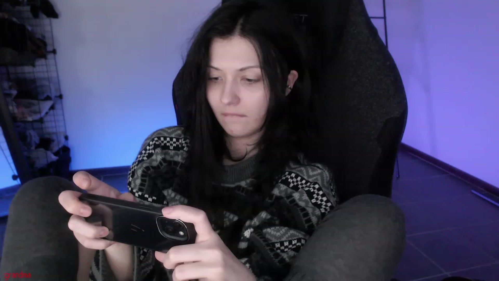 Gallery image thumbnail from RoomToAvoid's myfreecams stream on, 03/31/2023, 07:08 image 9 of 20
