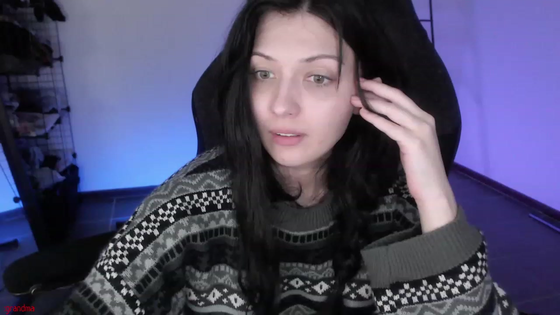 Gallery image thumbnail from RoomToAvoid's myfreecams stream on, 03/31/2023, 07:08 image 3 of 20