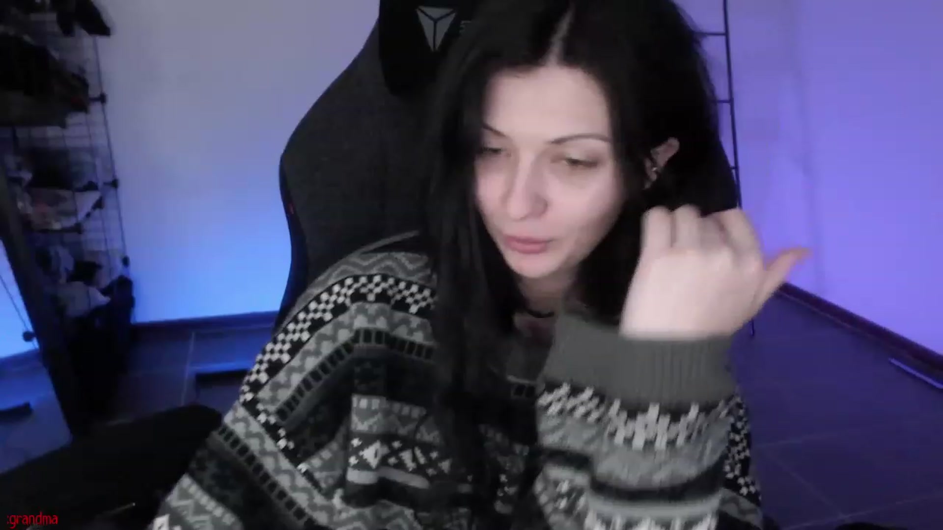 Gallery image thumbnail from RoomToAvoid's myfreecams stream on, 03/31/2023, 07:08 image 5 of 20