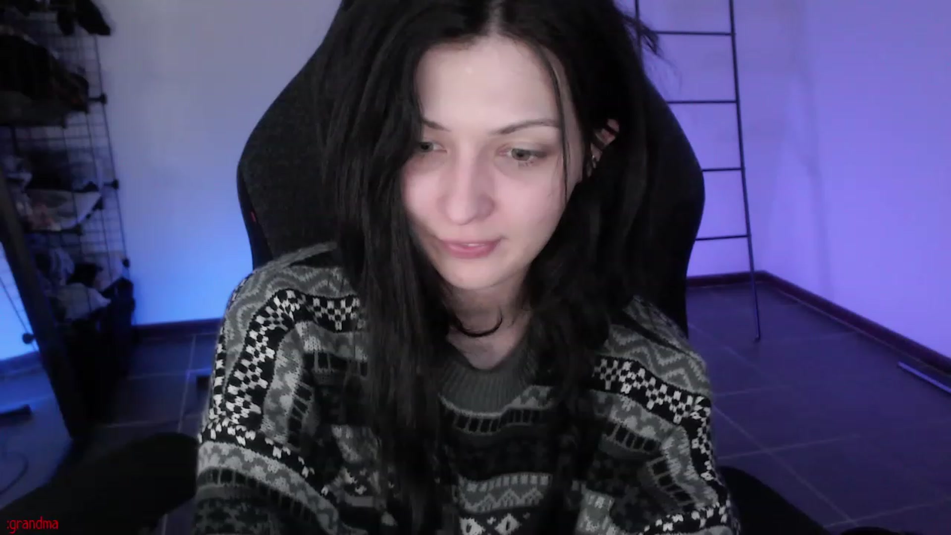 Gallery image thumbnail from RoomToAvoid's myfreecams stream on, 03/31/2023, 07:08 image 6 of 20