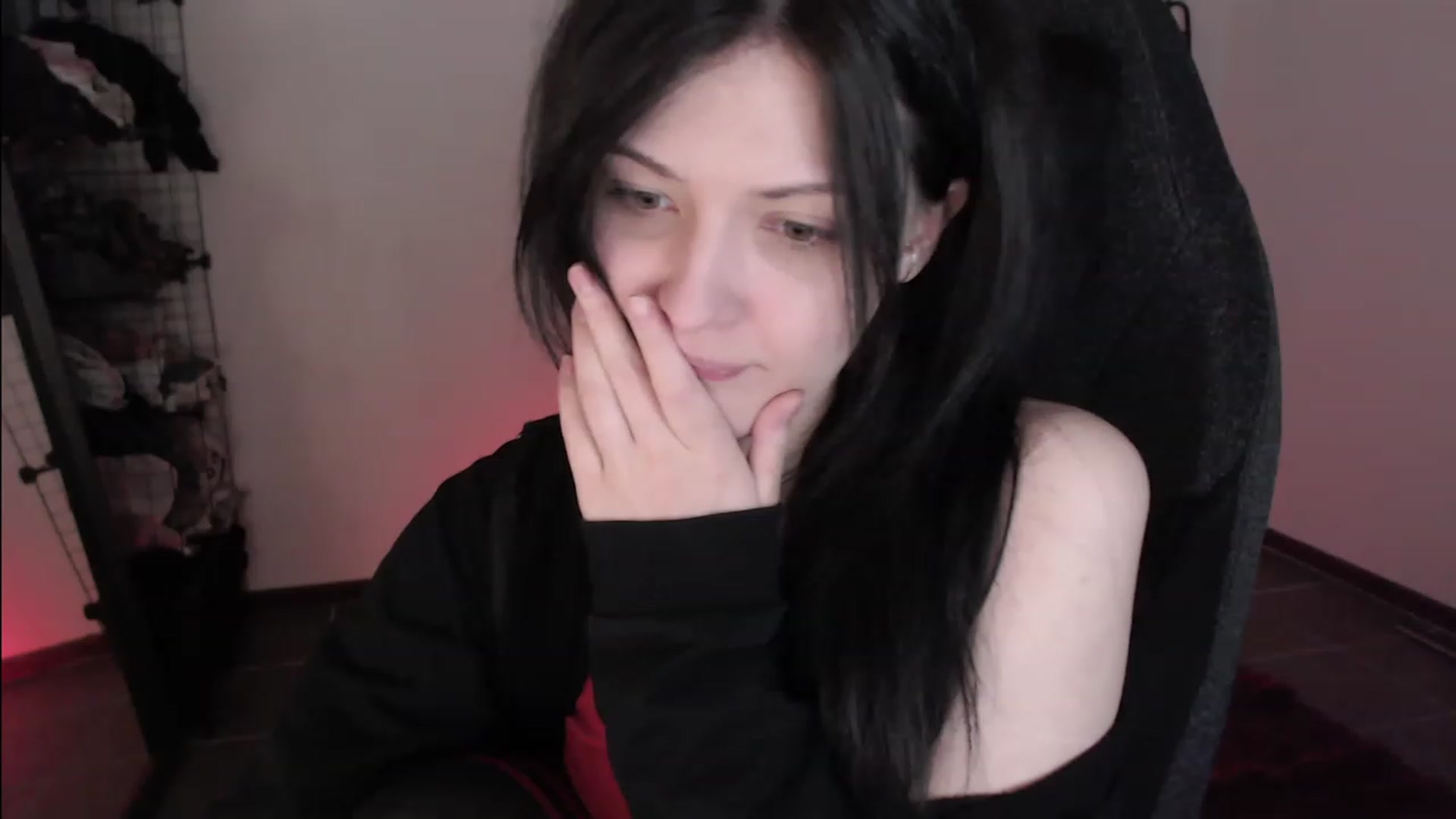 Gallery image thumbnail from RoomToAvoid's myfreecams stream on, 04/01/2023, 07:22 image 7 of 20