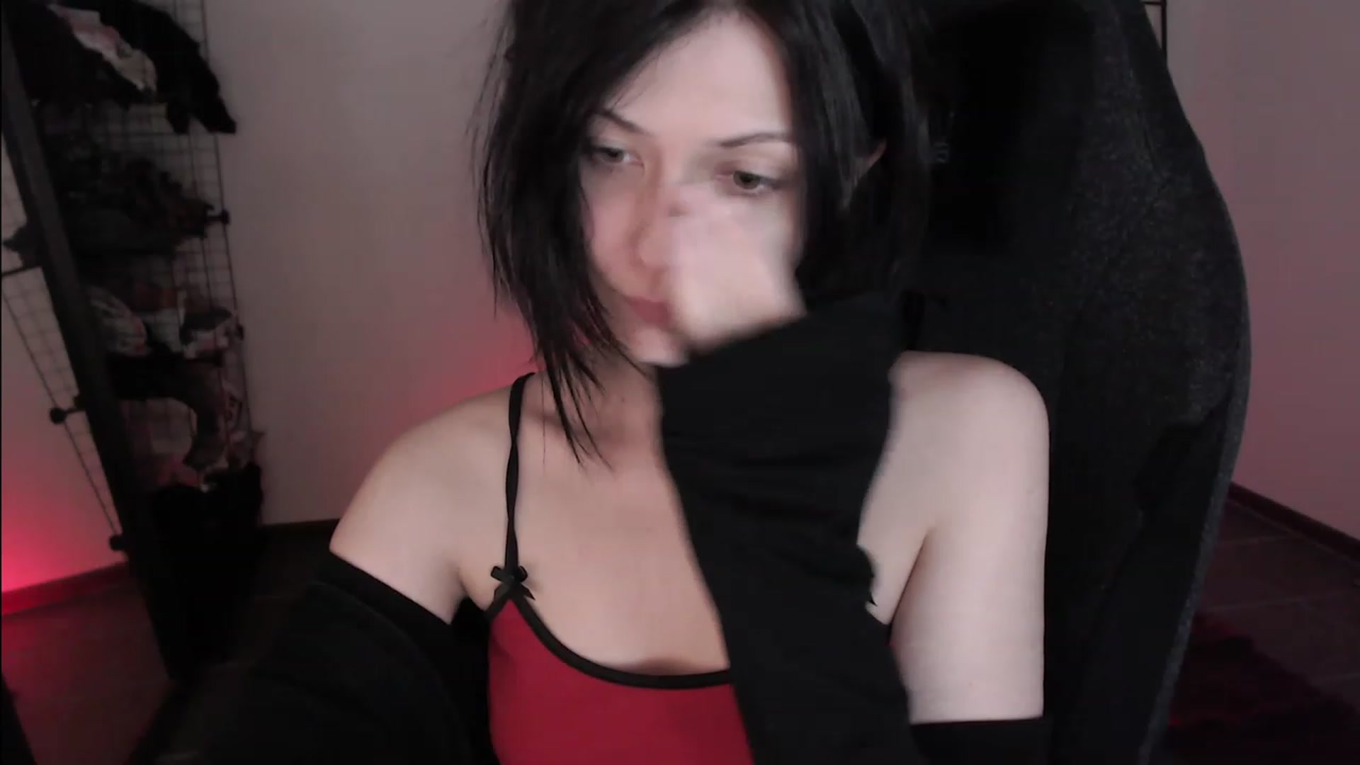 Gallery image thumbnail from RoomToAvoid's myfreecams stream on, 04/01/2023, 08:28 image 7 of 20