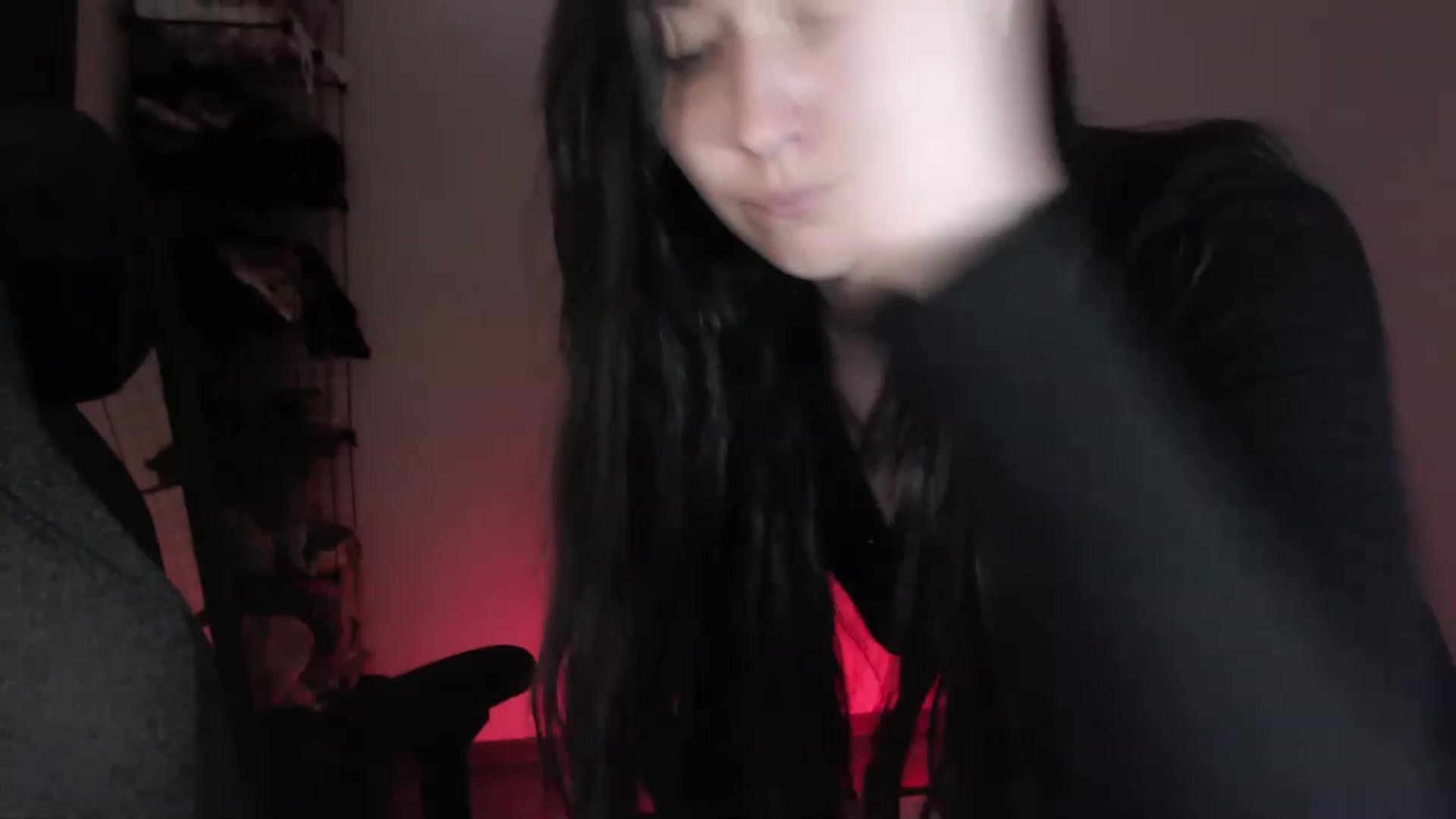 Gallery image thumbnail from RoomToAvoid's myfreecams stream on, 04/07/2023, 03:32 image 20 of 20