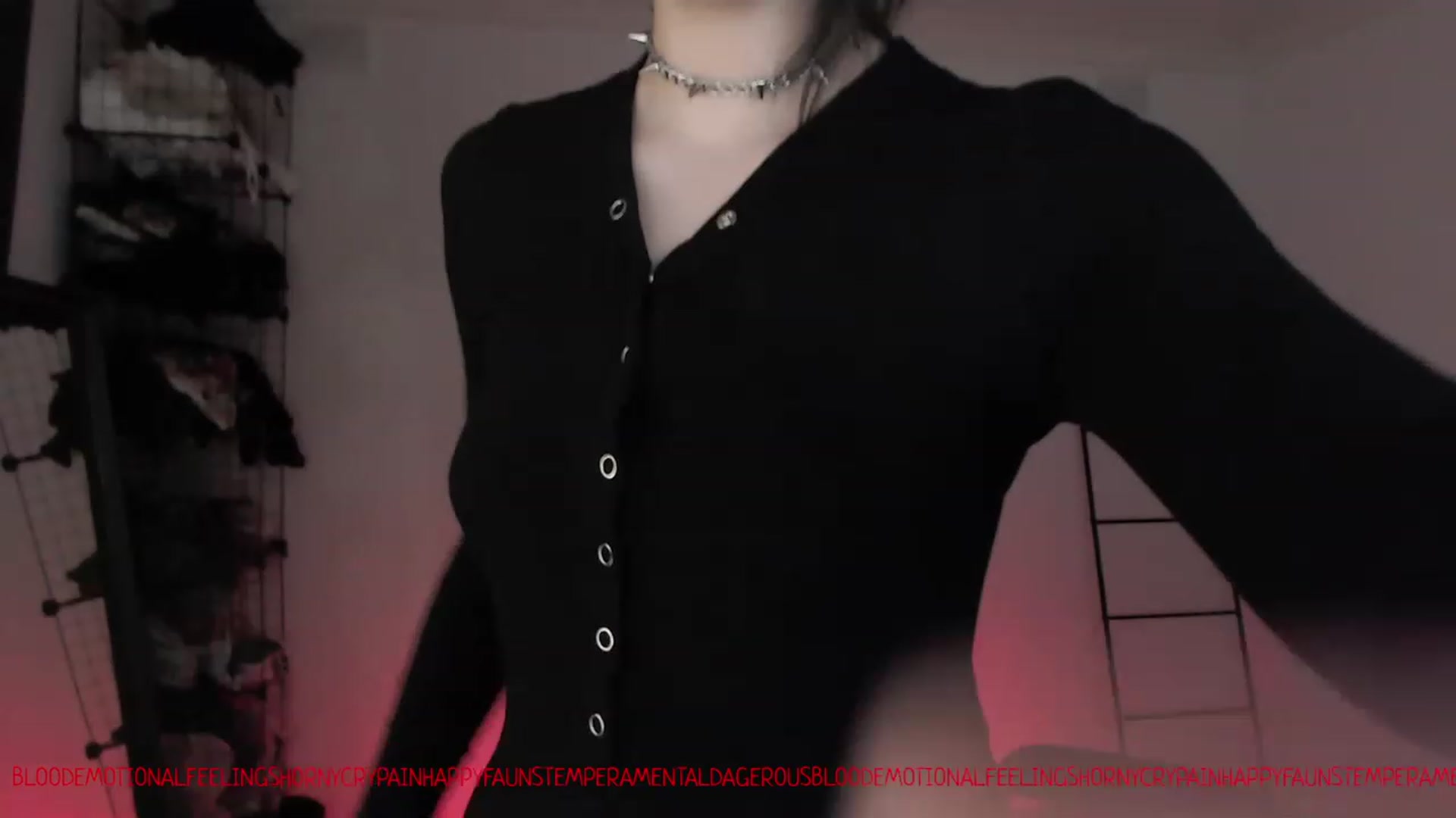 Gallery image thumbnail from RoomToAvoid's myfreecams stream on, 04/07/2023, 03:32 image 5 of 20