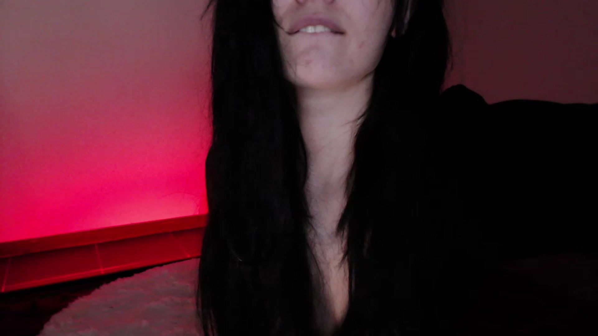 Gallery image thumbnail from RoomToAvoid's myfreecams stream on, 04/07/2023, 04:11 image 7 of 20