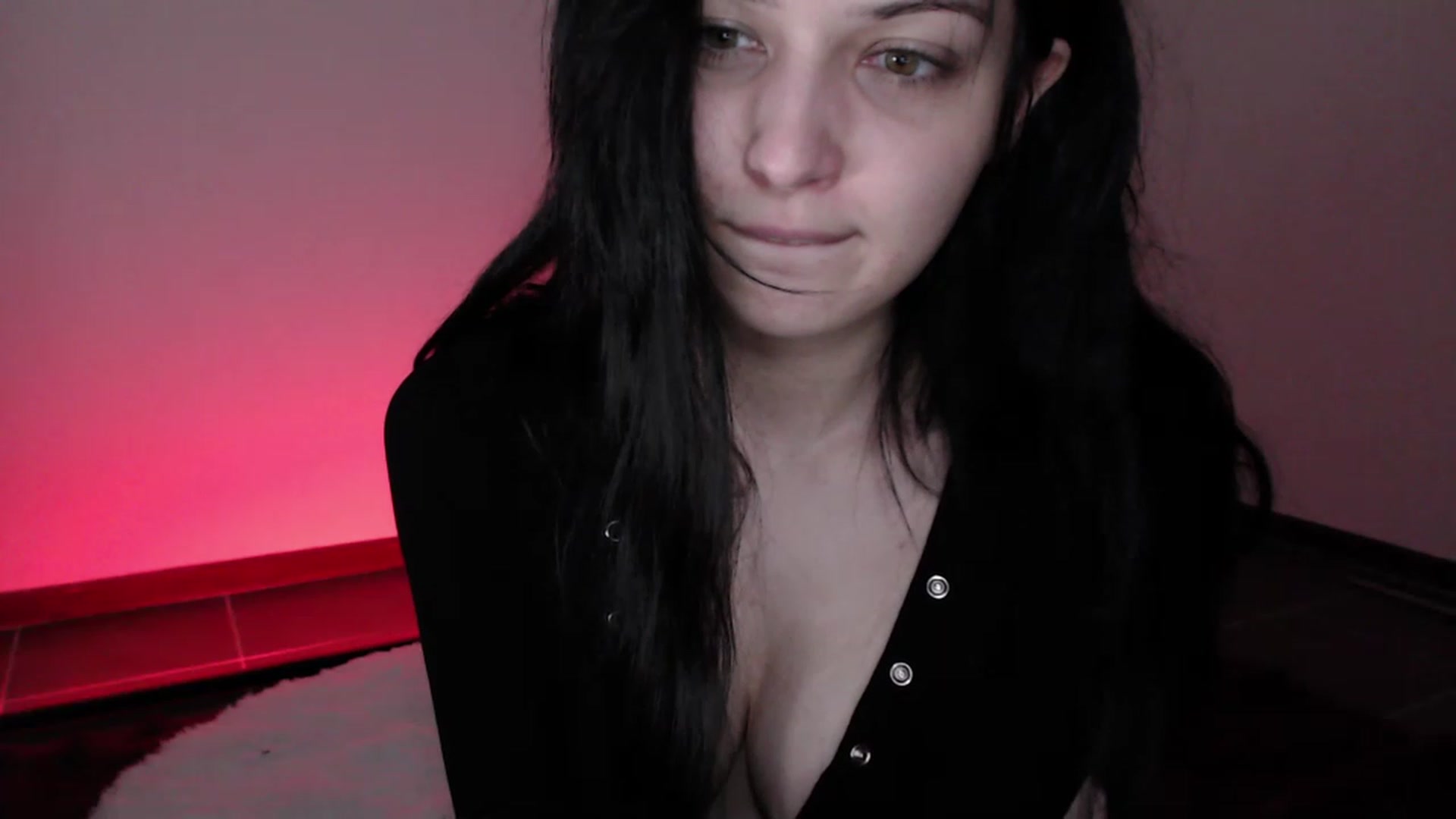 Gallery image thumbnail from RoomToAvoid's myfreecams stream on, 04/07/2023, 04:11 image 8 of 20