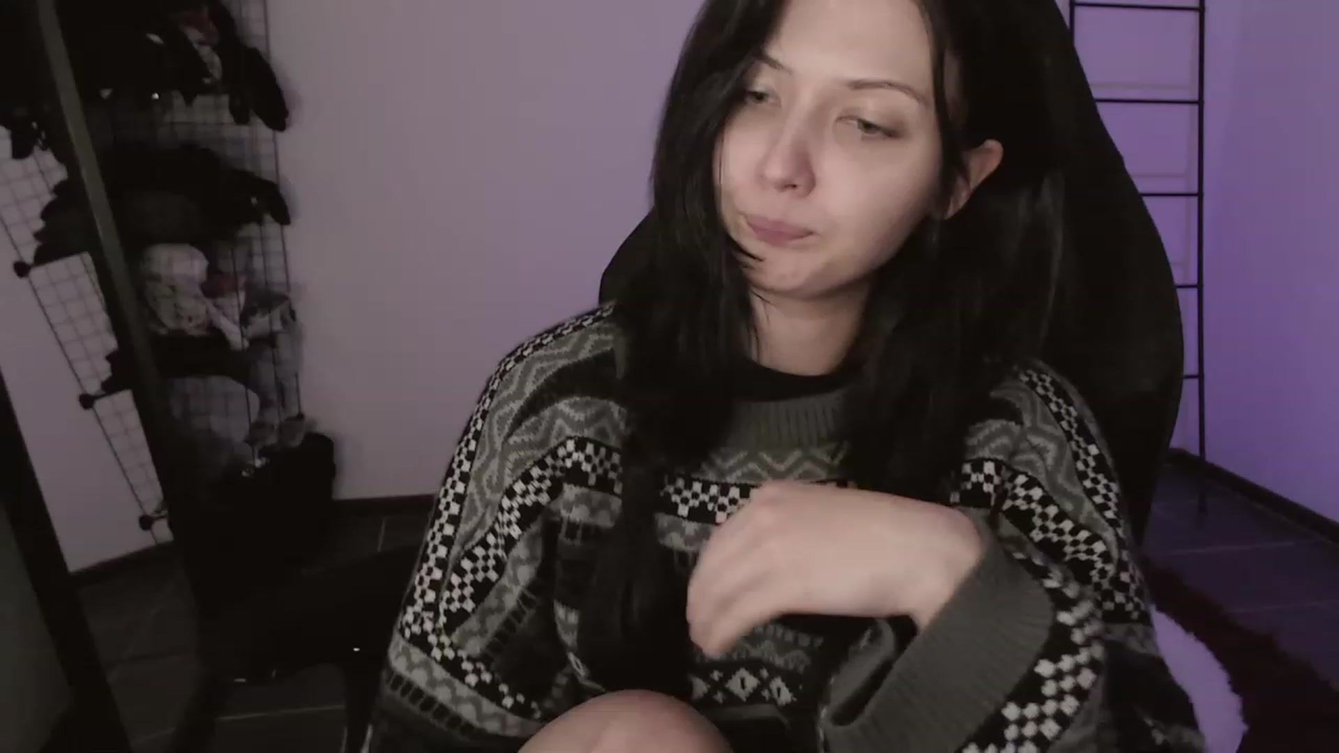 Gallery image thumbnail from RoomToAvoid's myfreecams stream on, 04/08/2023, 08:11 image 18 of 20