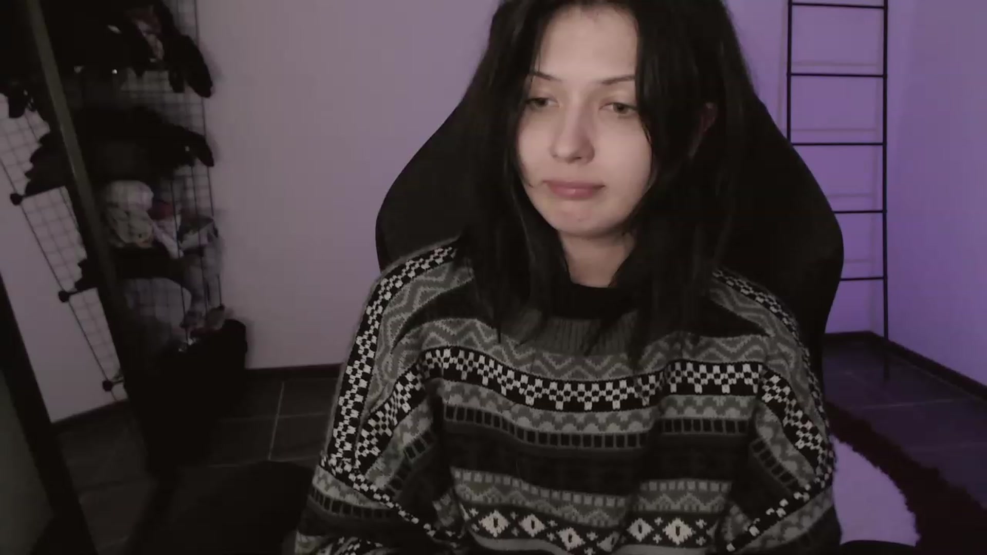 Gallery image thumbnail from RoomToAvoid's myfreecams stream on, 04/08/2023, 08:11 image 11 of 20
