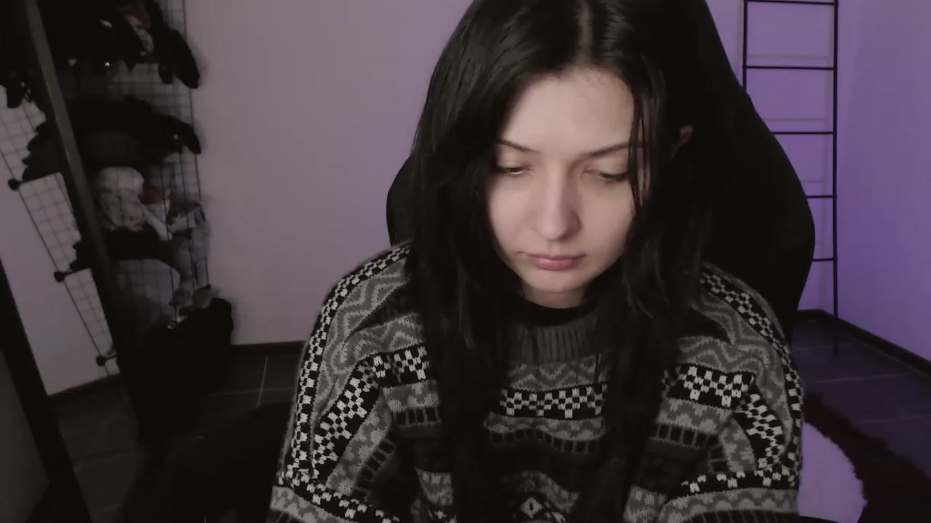 Gallery image thumbnail from RoomToAvoid's myfreecams stream on, 04/08/2023, 08:11 image 20 of 20