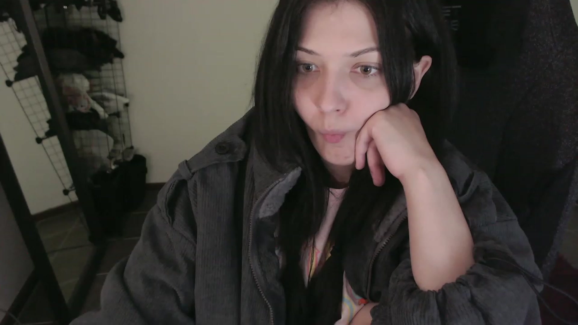 Gallery image thumbnail from RoomToAvoid's myfreecams stream on, 04/09/2023, 04:00 image 11 of 20