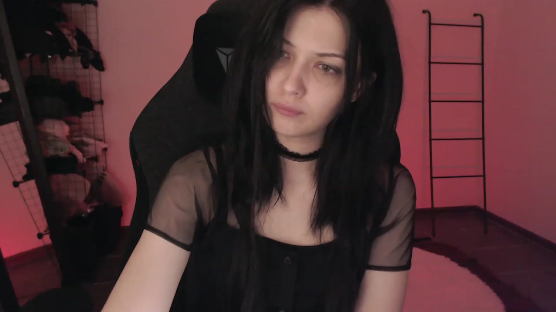 Gallery image thumbnail from RoomToAvoid's myfreecams stream on, 04/10/2023, 01:51 image 6 of 20