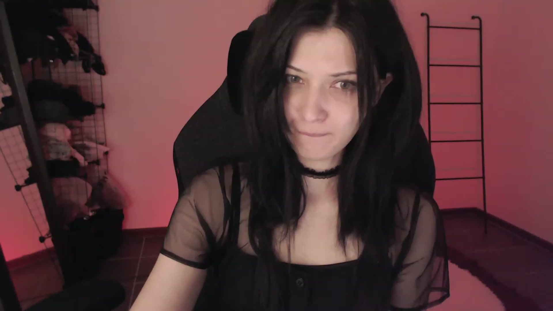 Gallery image thumbnail from RoomToAvoid's myfreecams stream on, 04/10/2023, 01:51 image 10 of 20