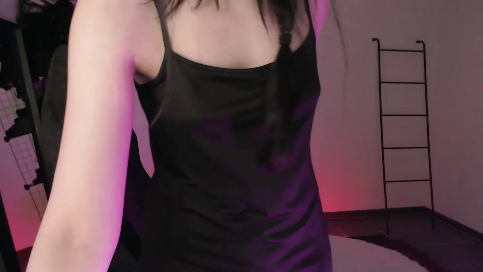 Gallery image thumbnail from RoomToAvoid's myfreecams stream on, 04/10/2023, 05:51 image 12 of 20