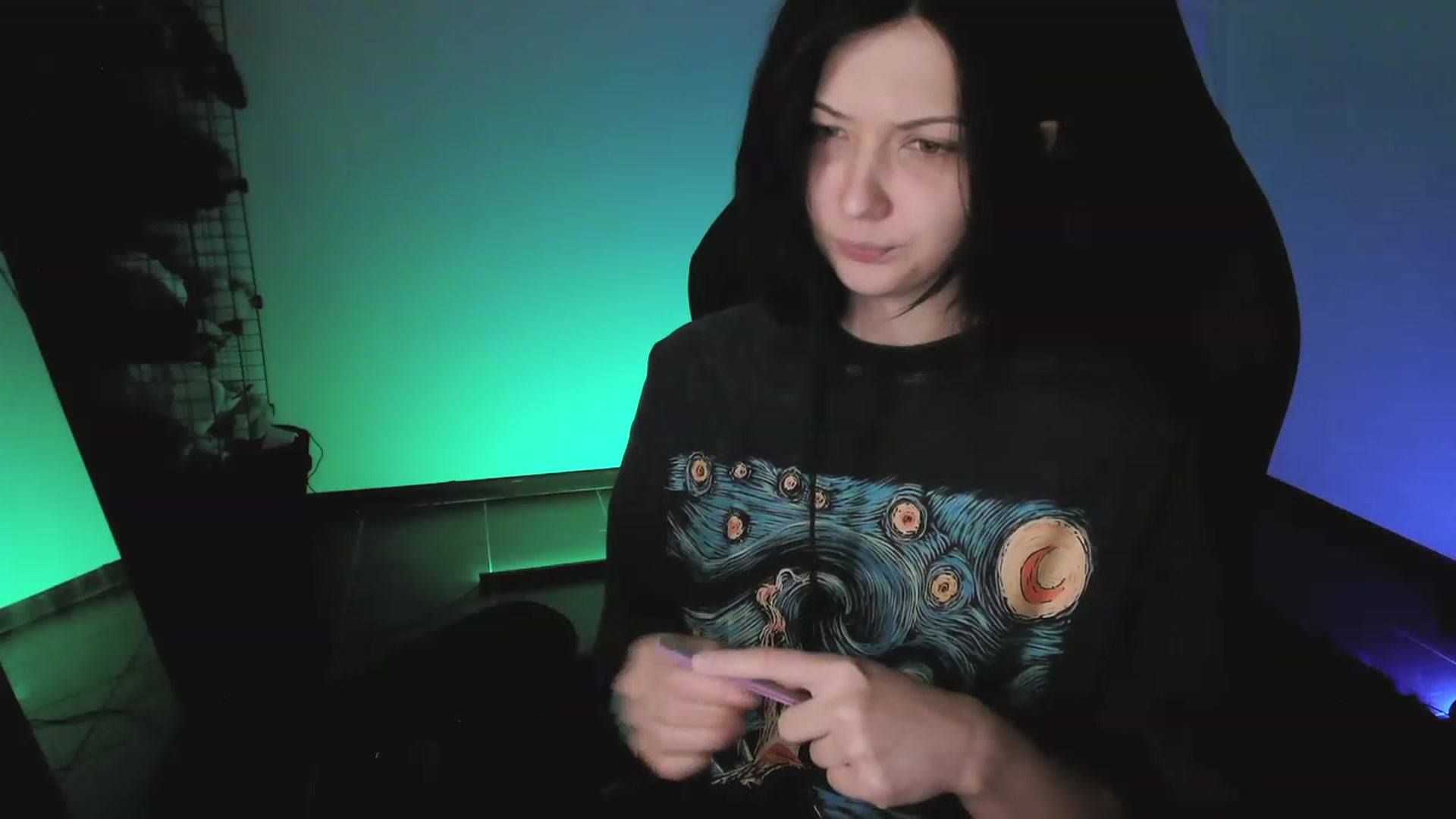 Gallery image thumbnail from RoomToAvoid's myfreecams stream on, 04/14/2023, 05:19 image 4 of 20