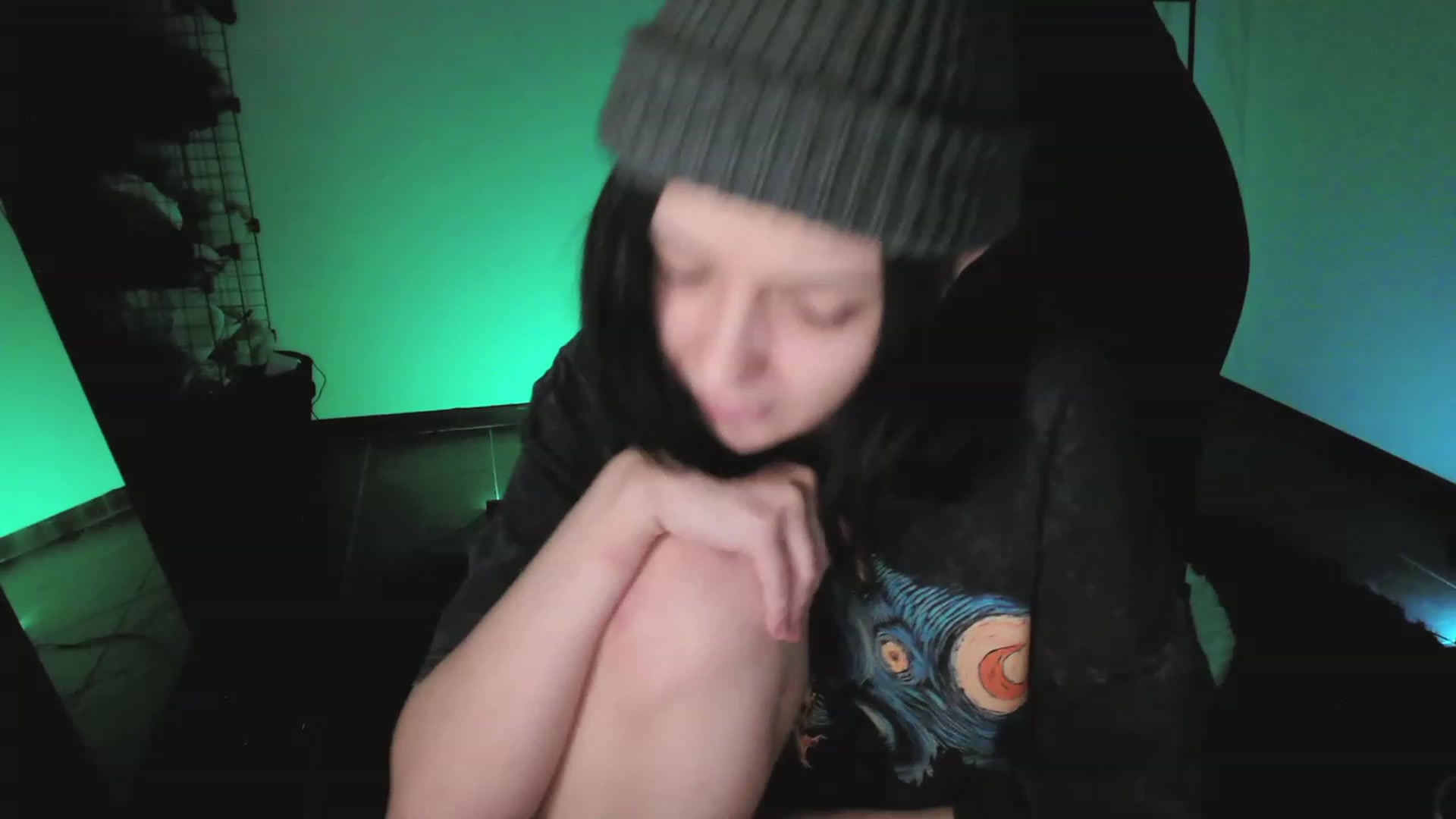 Gallery image thumbnail from RoomToAvoid's myfreecams stream on, 04/14/2023, 05:19 image 18 of 20