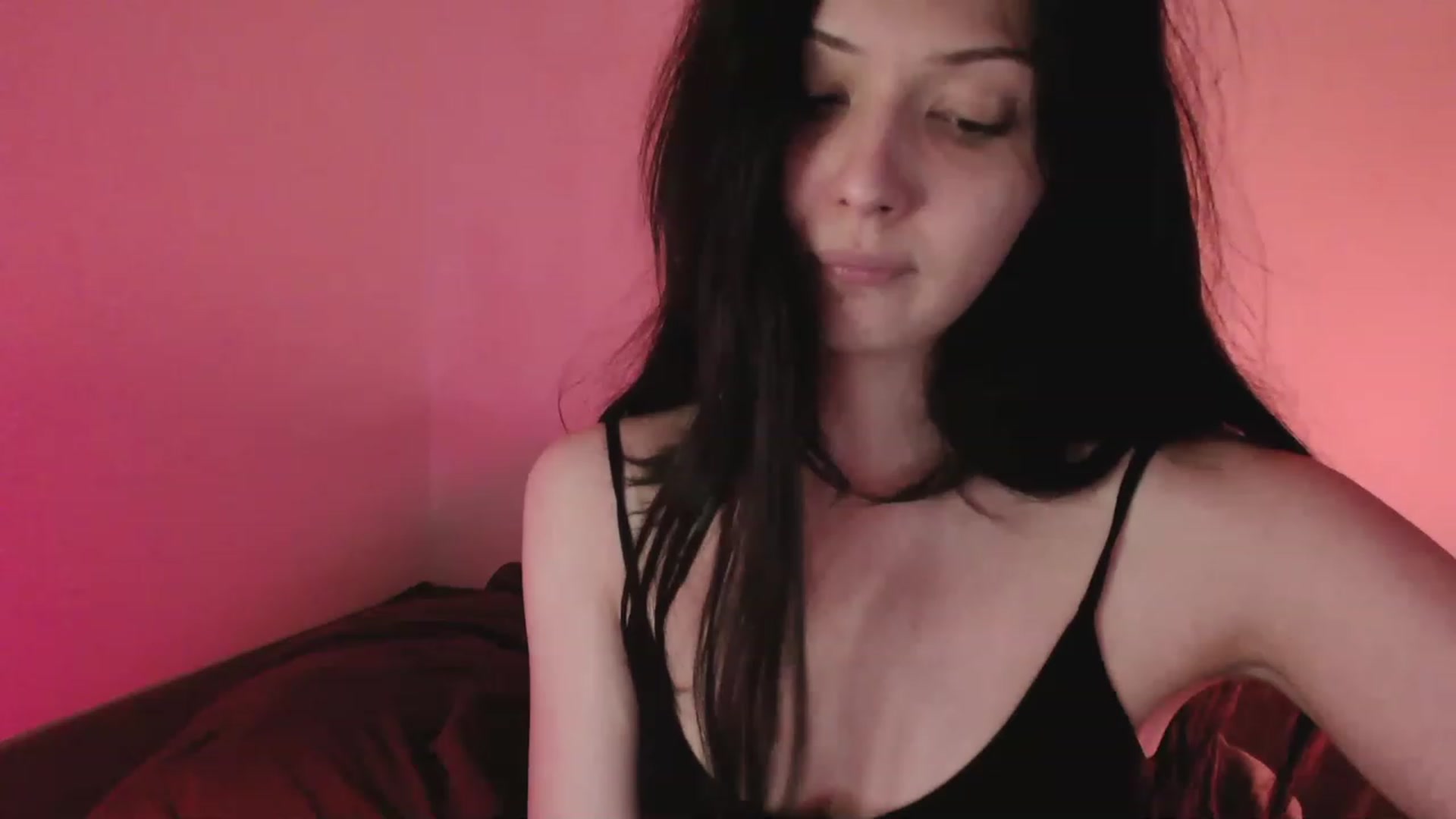 Gallery image thumbnail from RoomToAvoid's myfreecams stream on, 04/15/2023, 05:49 image 1 of 20