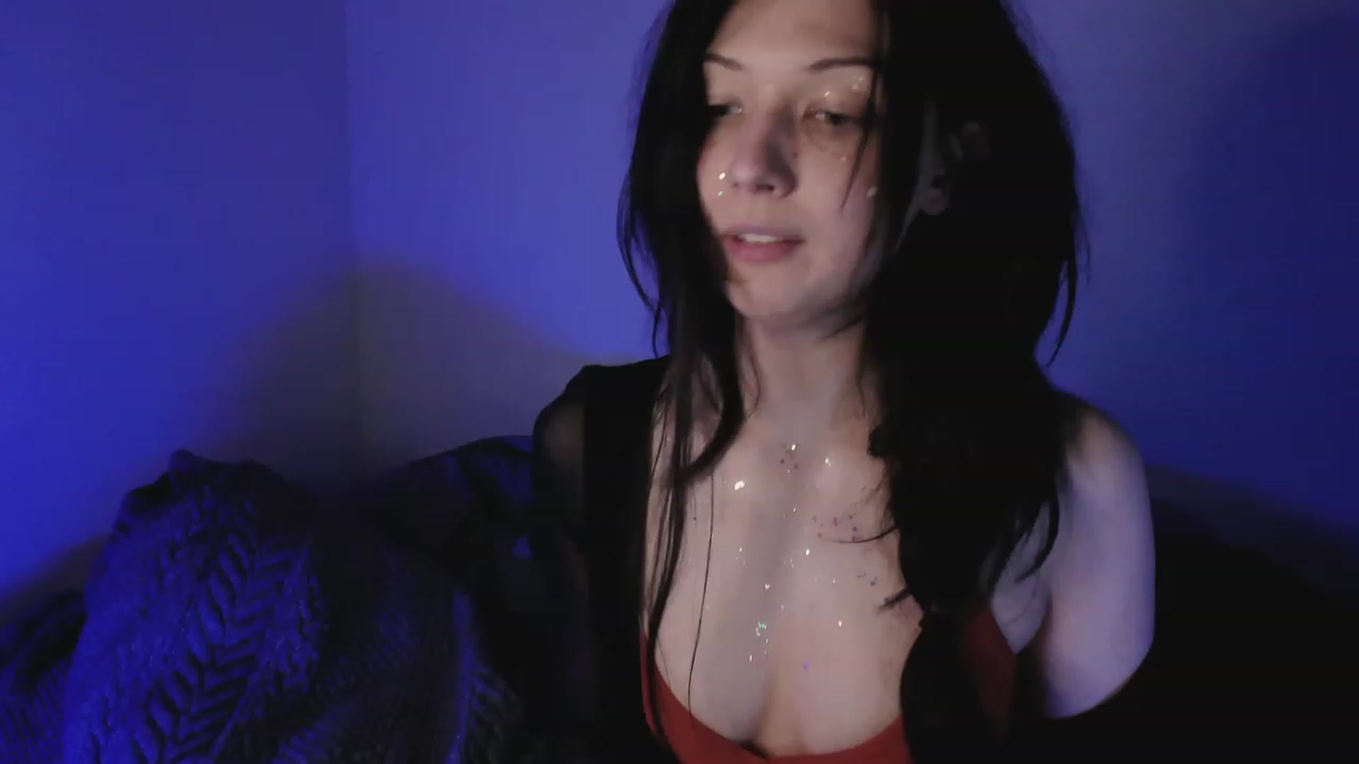 Gallery image thumbnail from RoomToAvoid's myfreecams stream on, 04/16/2023, 05:54 image 13 of 20