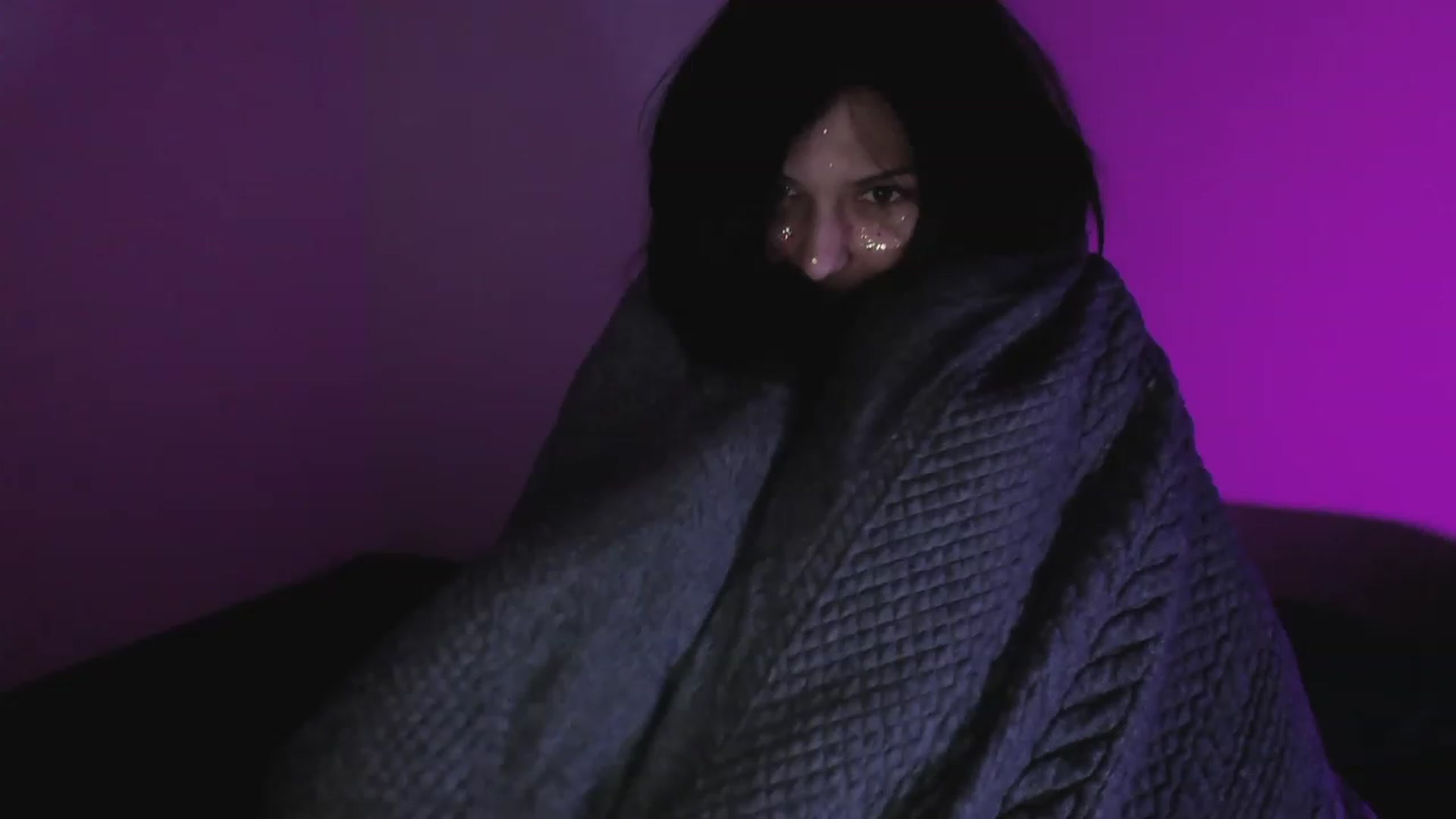 Gallery image thumbnail from RoomToAvoid's myfreecams stream on, 04/16/2023, 07:17 image 12 of 20