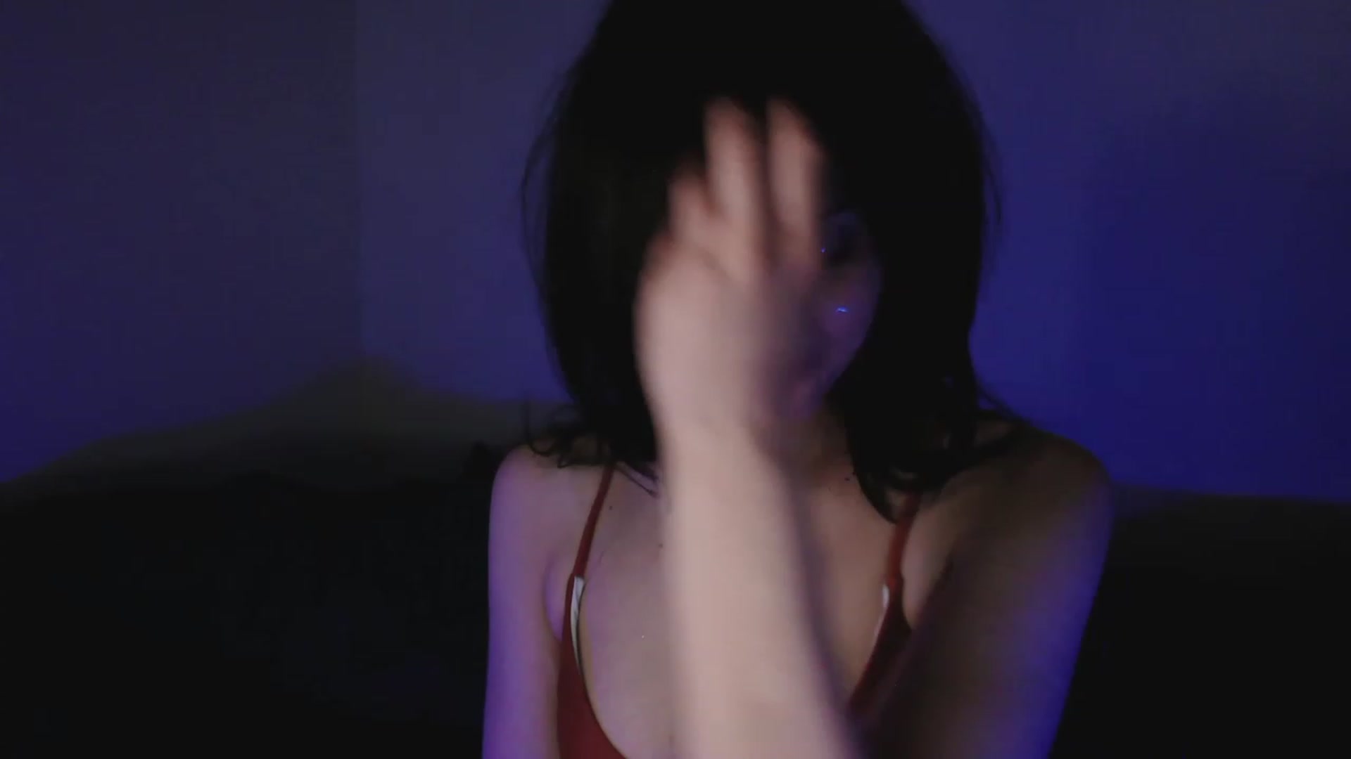 Gallery image thumbnail from RoomToAvoid's myfreecams stream on, 04/16/2023, 07:17 image 2 of 20