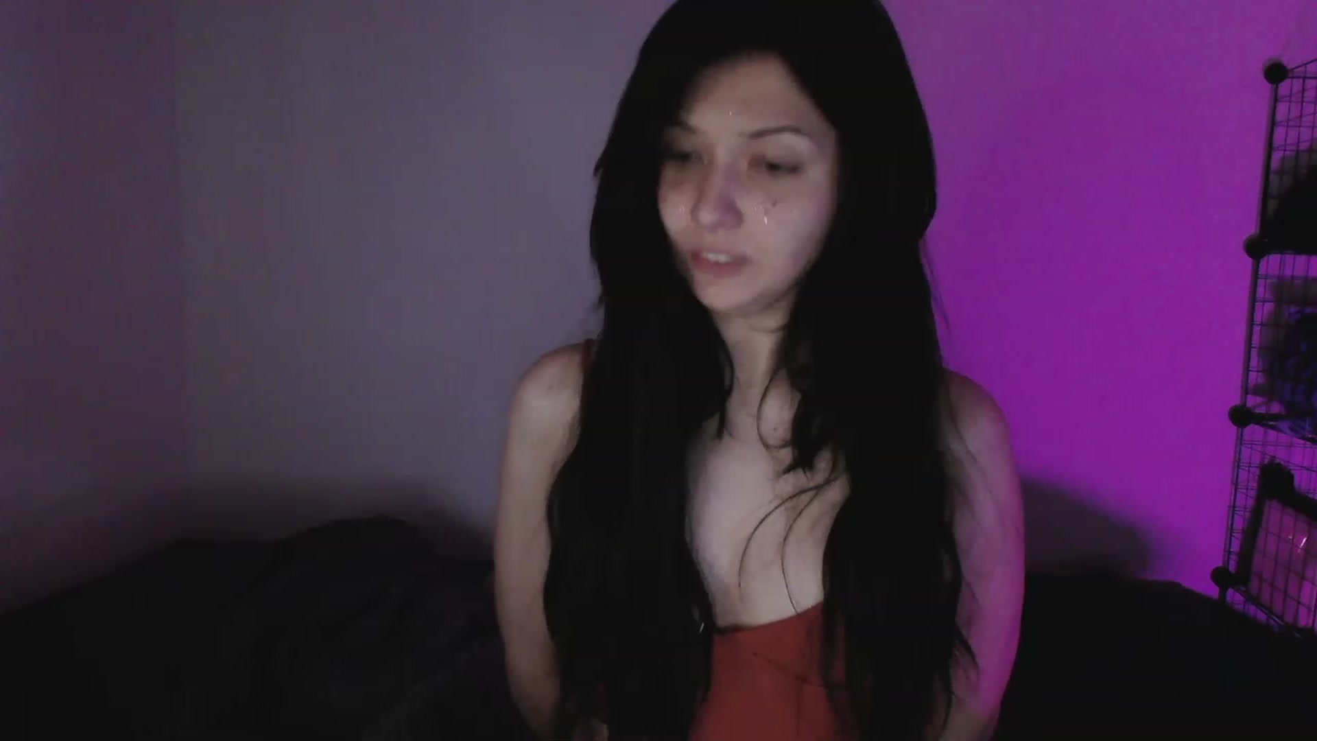 Gallery image thumbnail from RoomToAvoid's myfreecams stream on, 04/16/2023, 07:17 image 19 of 20