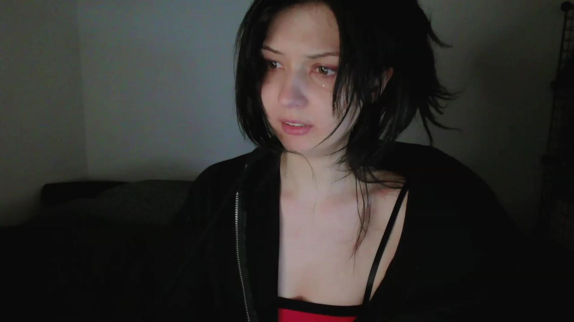 Gallery image thumbnail from RoomToAvoid's myfreecams stream on, 04/19/2023, 07:26 image 1 of 20