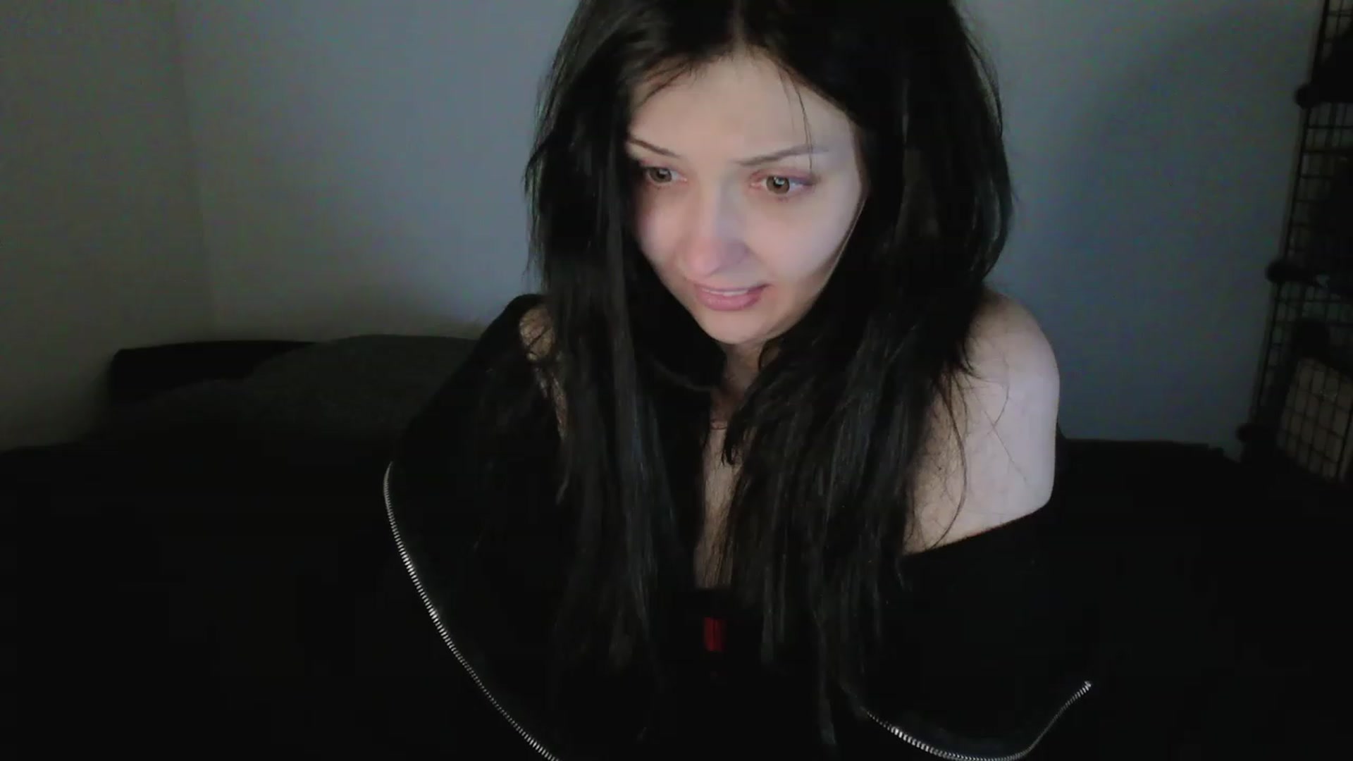 Gallery image thumbnail from RoomToAvoid's myfreecams stream on, 04/19/2023, 07:26 image 12 of 20