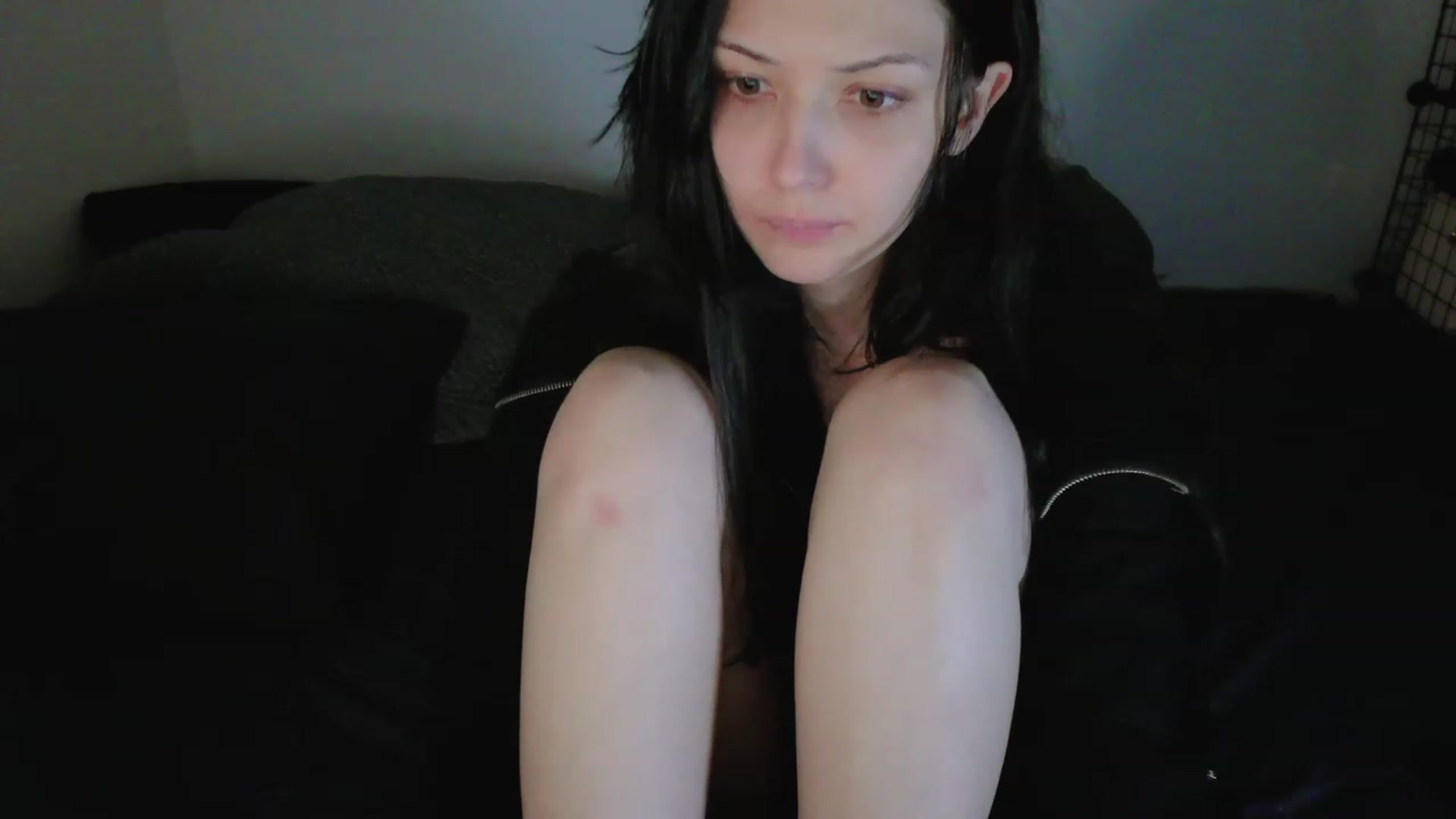Gallery image thumbnail from RoomToAvoid's myfreecams stream on, 04/19/2023, 07:26 image 14 of 20
