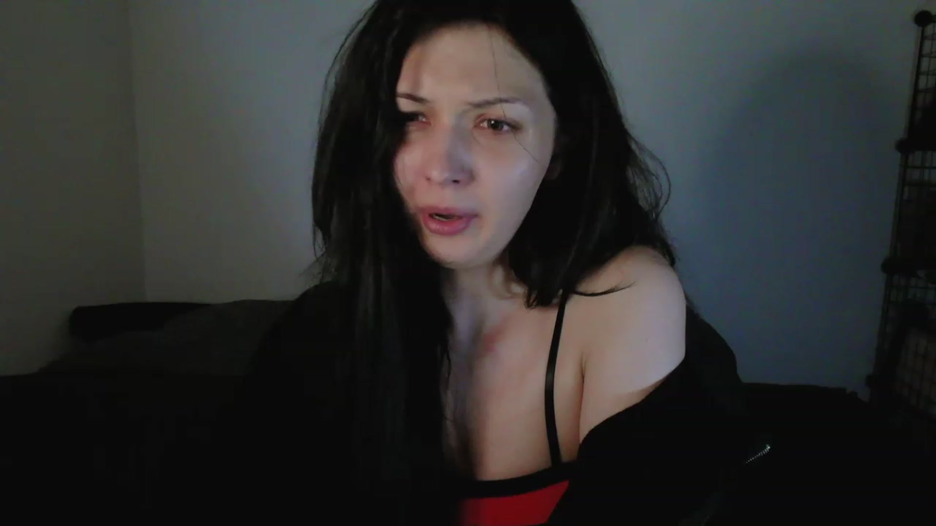 Gallery image thumbnail from RoomToAvoid's myfreecams stream on, 04/19/2023, 07:26 image 5 of 20