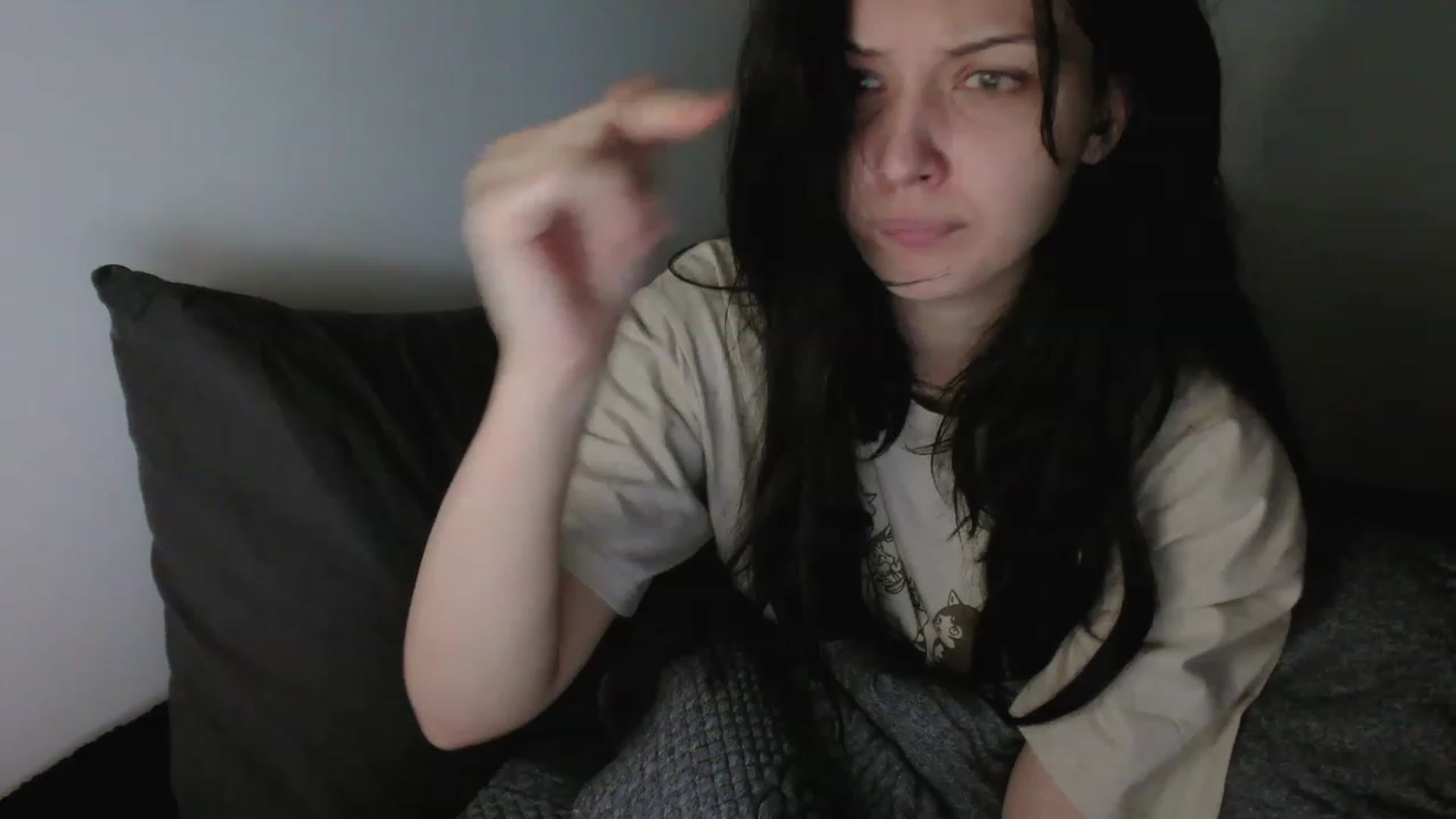 Gallery image thumbnail from RoomToAvoid's myfreecams stream on, 04/20/2023, 03:45 image 5 of 20