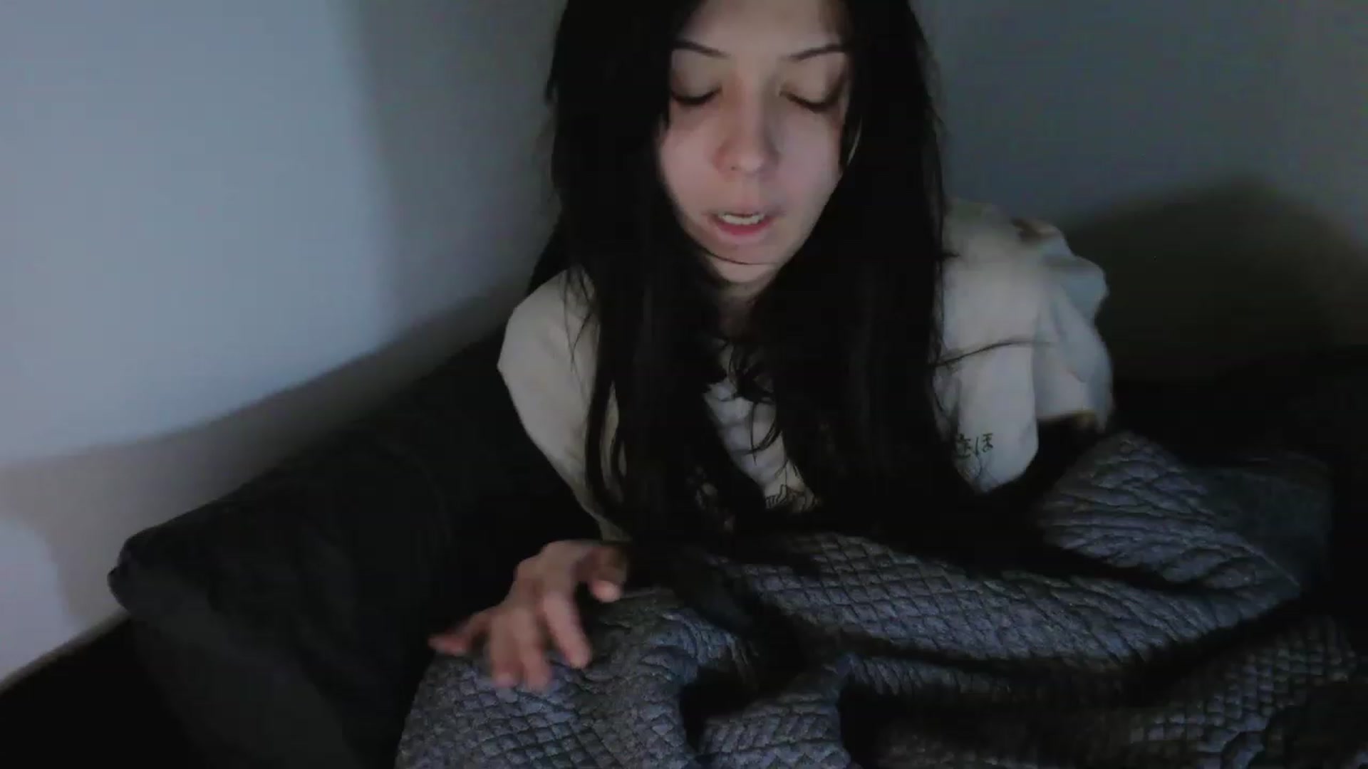 Gallery image thumbnail from RoomToAvoid's myfreecams stream on, 04/20/2023, 03:45 image 9 of 20