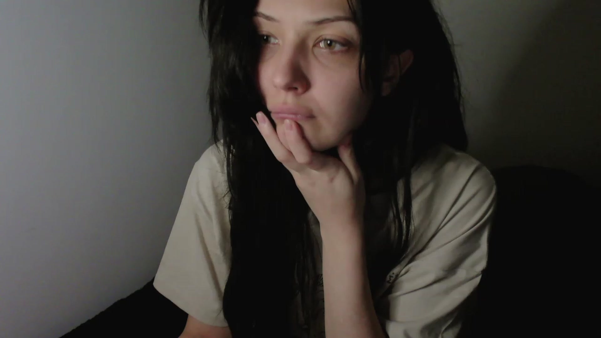Gallery image thumbnail from RoomToAvoid's myfreecams stream on, 04/20/2023, 03:45 image 15 of 20