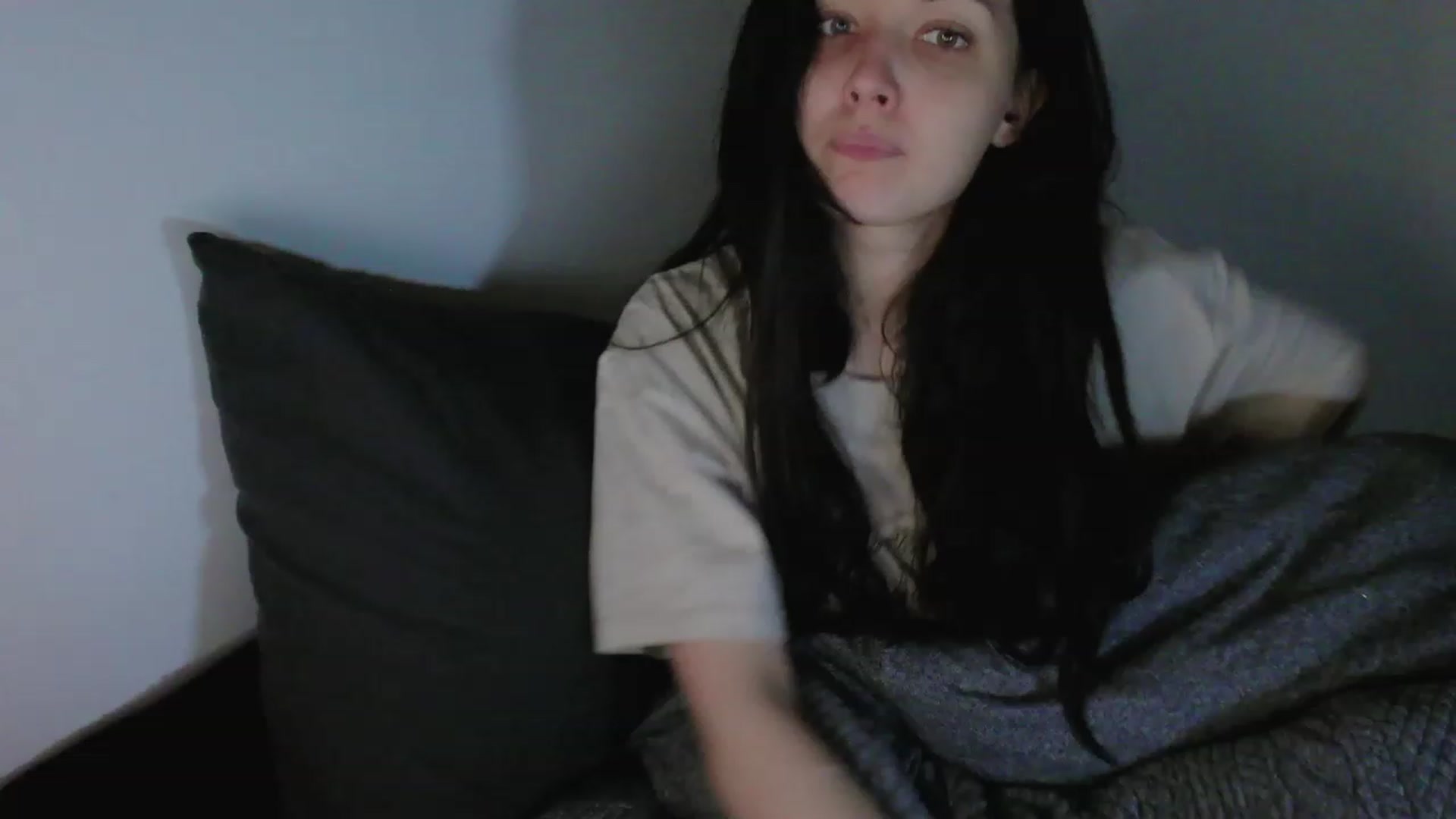 Gallery image thumbnail from RoomToAvoid's myfreecams stream on, 04/20/2023, 03:45 image 7 of 20