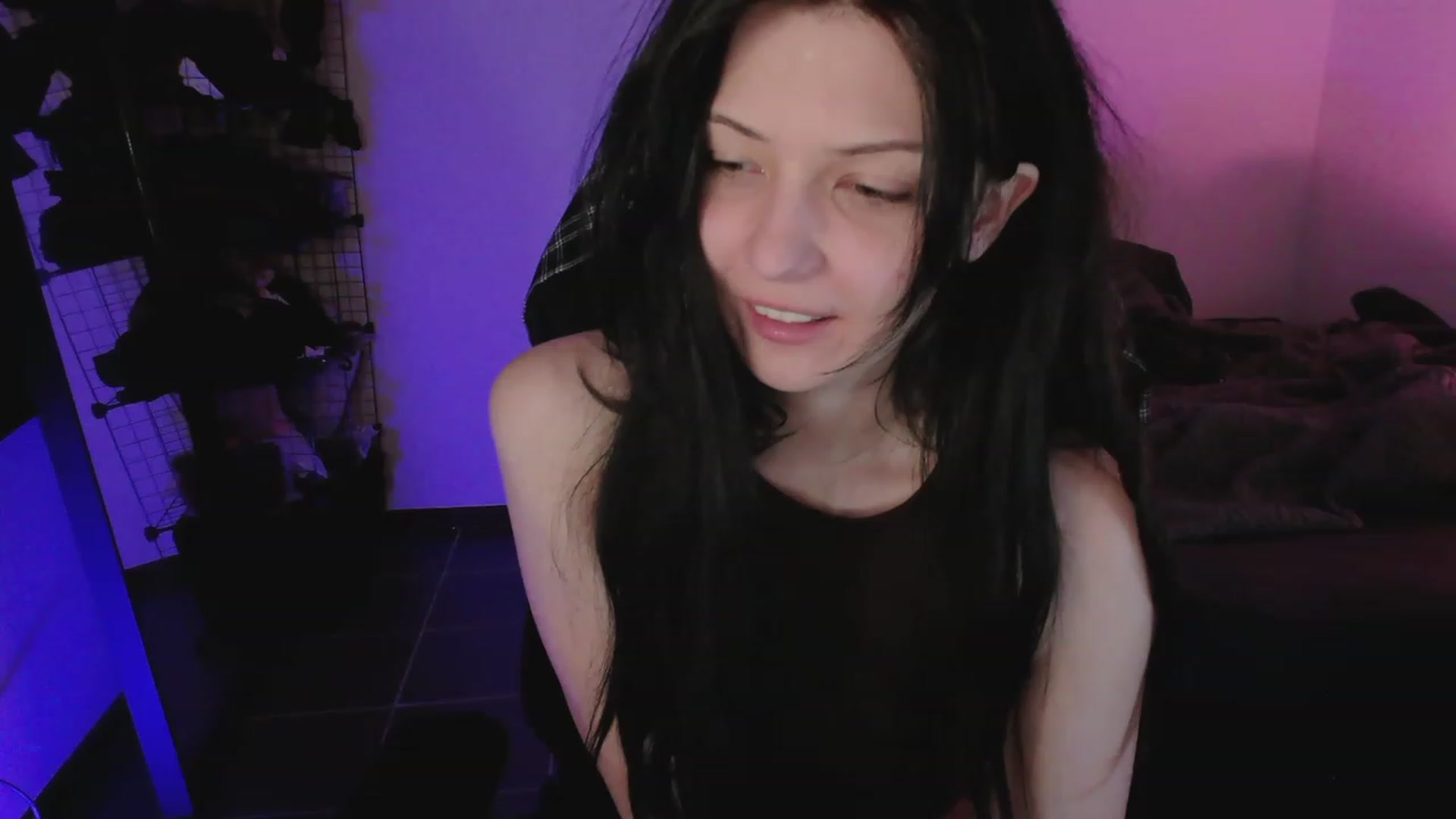 Gallery image thumbnail from RoomToAvoid's myfreecams stream on, 04/21/2023, 02:51 image 20 of 20