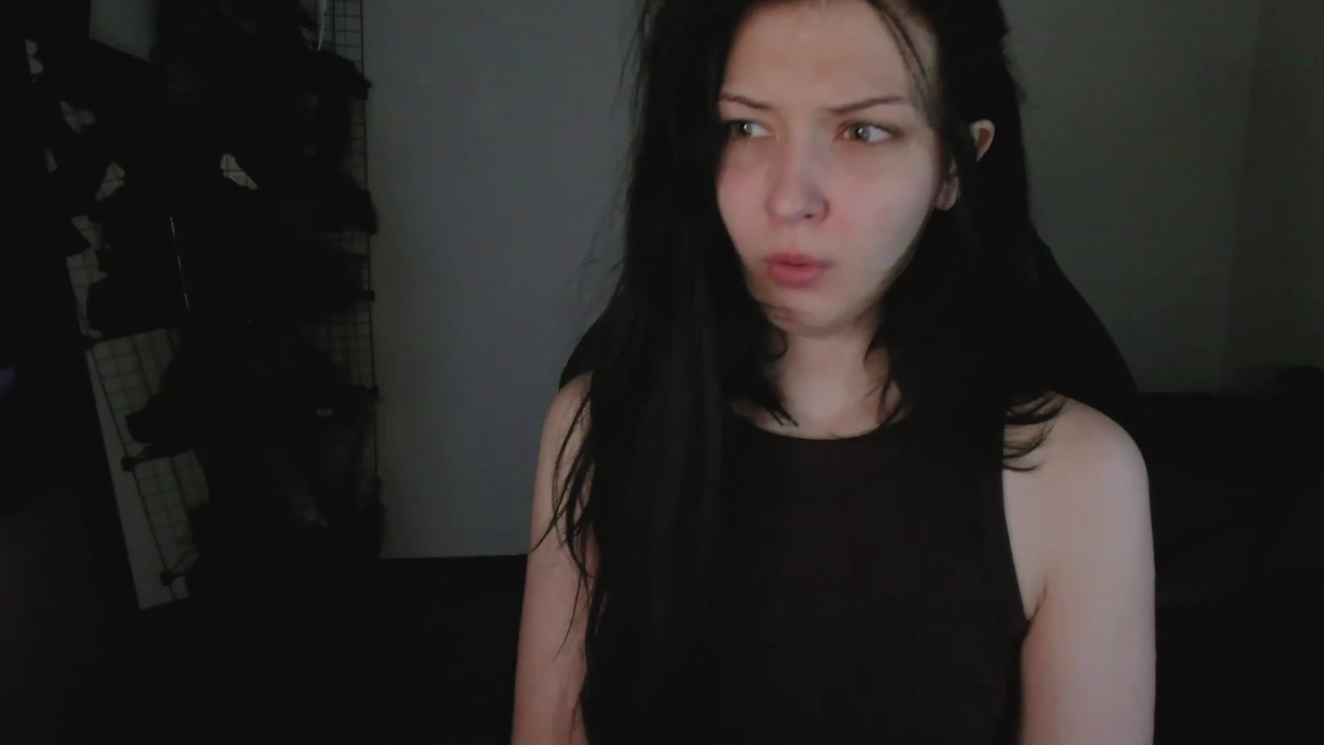 Gallery image thumbnail from RoomToAvoid's myfreecams stream on, 04/21/2023, 02:51 image 12 of 20