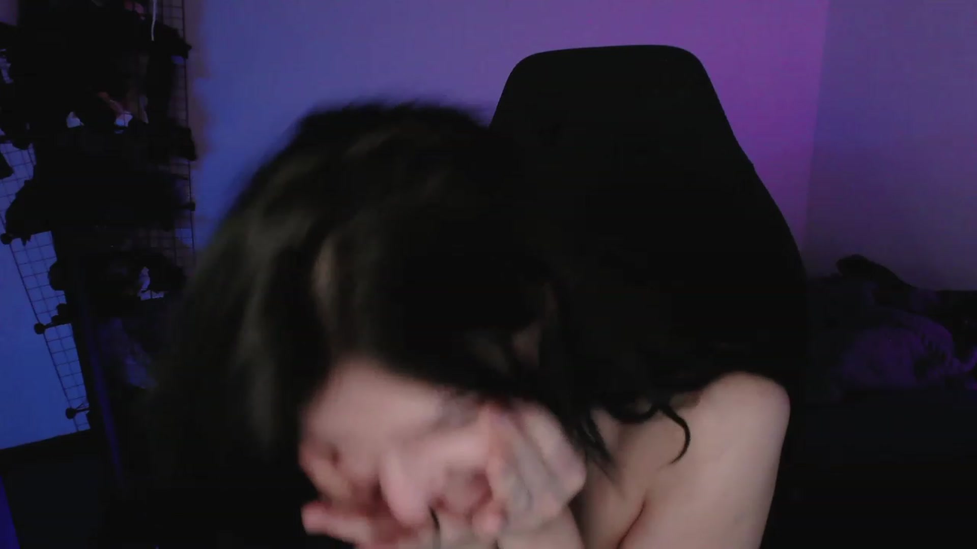 Gallery image thumbnail from RoomToAvoid's myfreecams stream on, 04/22/2023, 04:08 image 18 of 20