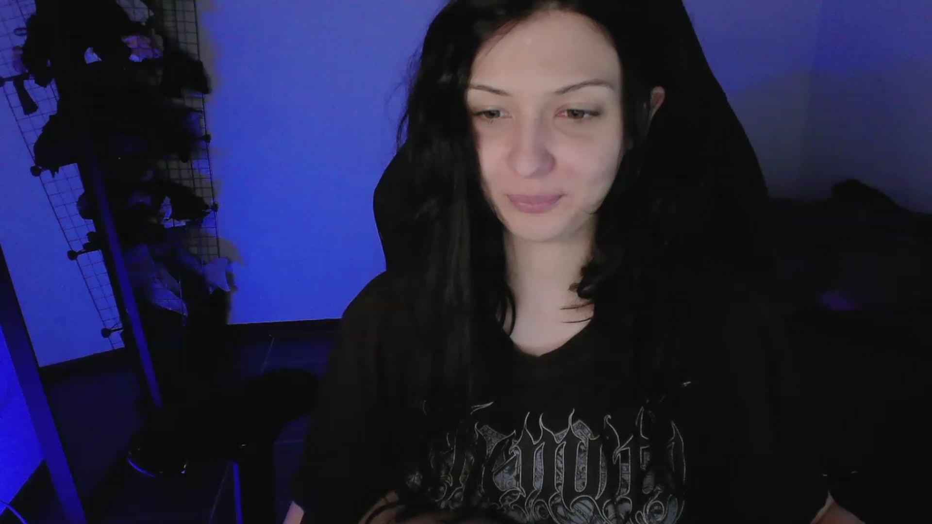 Gallery image thumbnail from RoomToAvoid's myfreecams stream on, 04/22/2023, 07:29 image 11 of 20
