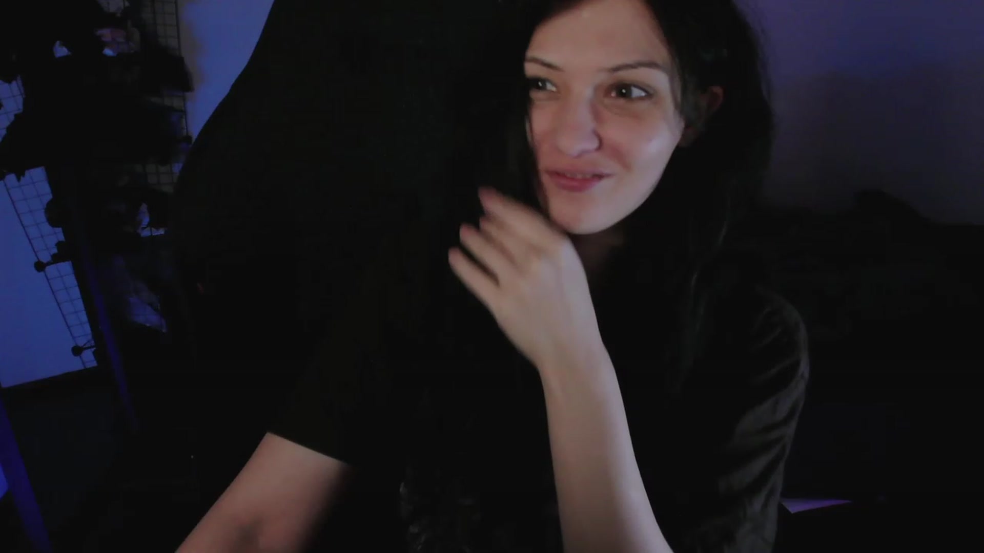 Gallery image thumbnail from RoomToAvoid's myfreecams stream on, 04/22/2023, 07:29 image 3 of 20